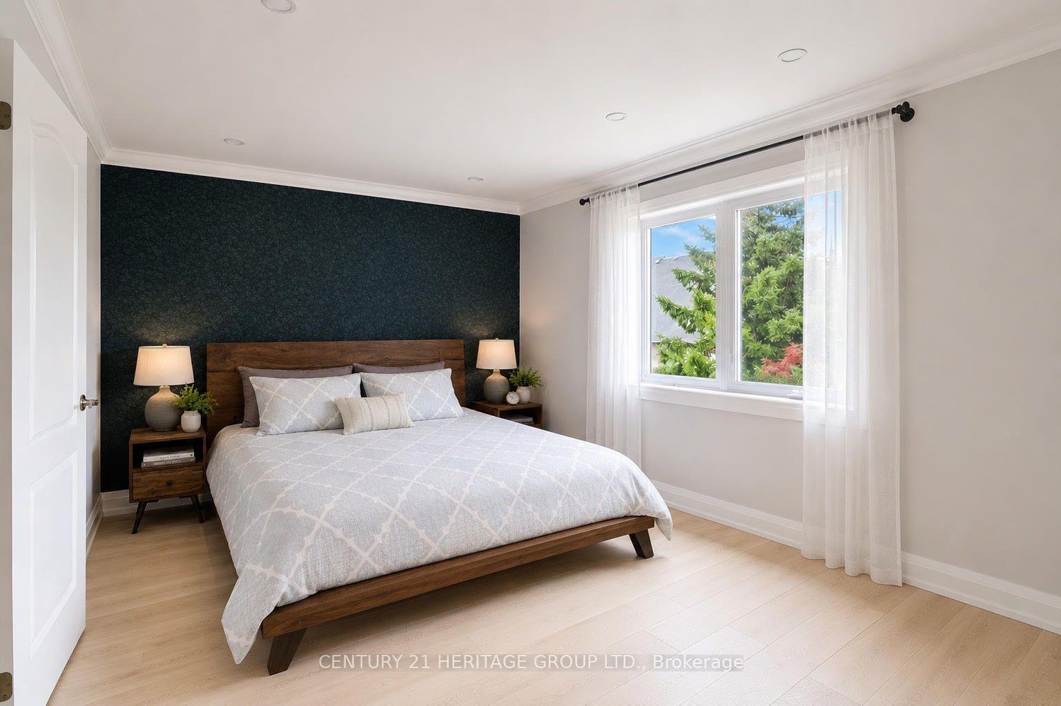 Photo 12 of 9-2 Skeens Lane, Etobicoke, Long Branch — HOMEH
