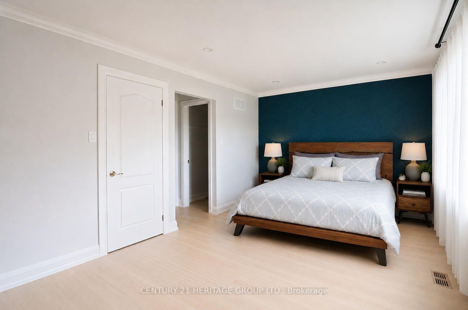Photo 13 of 9-2 Skeens Lane, Etobicoke, Long Branch — HOMEH