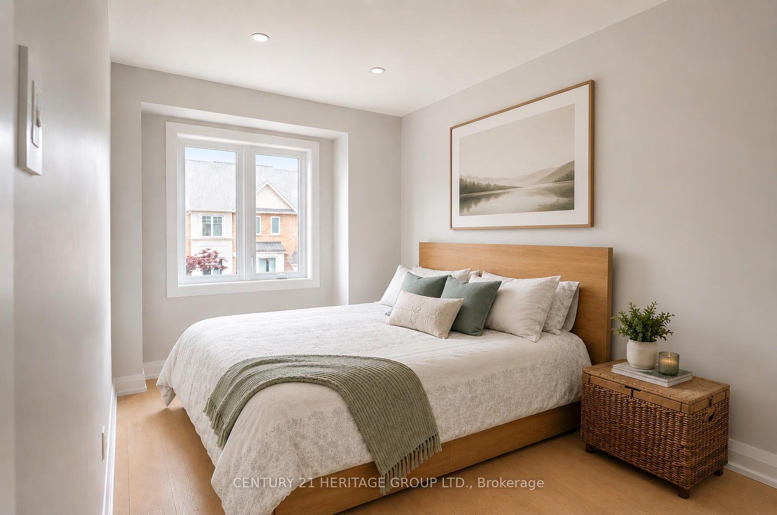 Photo 14 of 9-2 Skeens Lane, Etobicoke, Long Branch — HOMEH