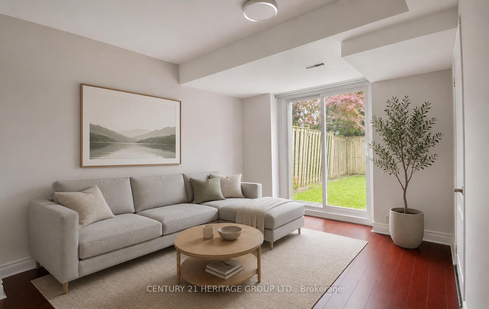 Photo 16 of 9-2 Skeens Lane, Etobicoke, Long Branch — HOMEH