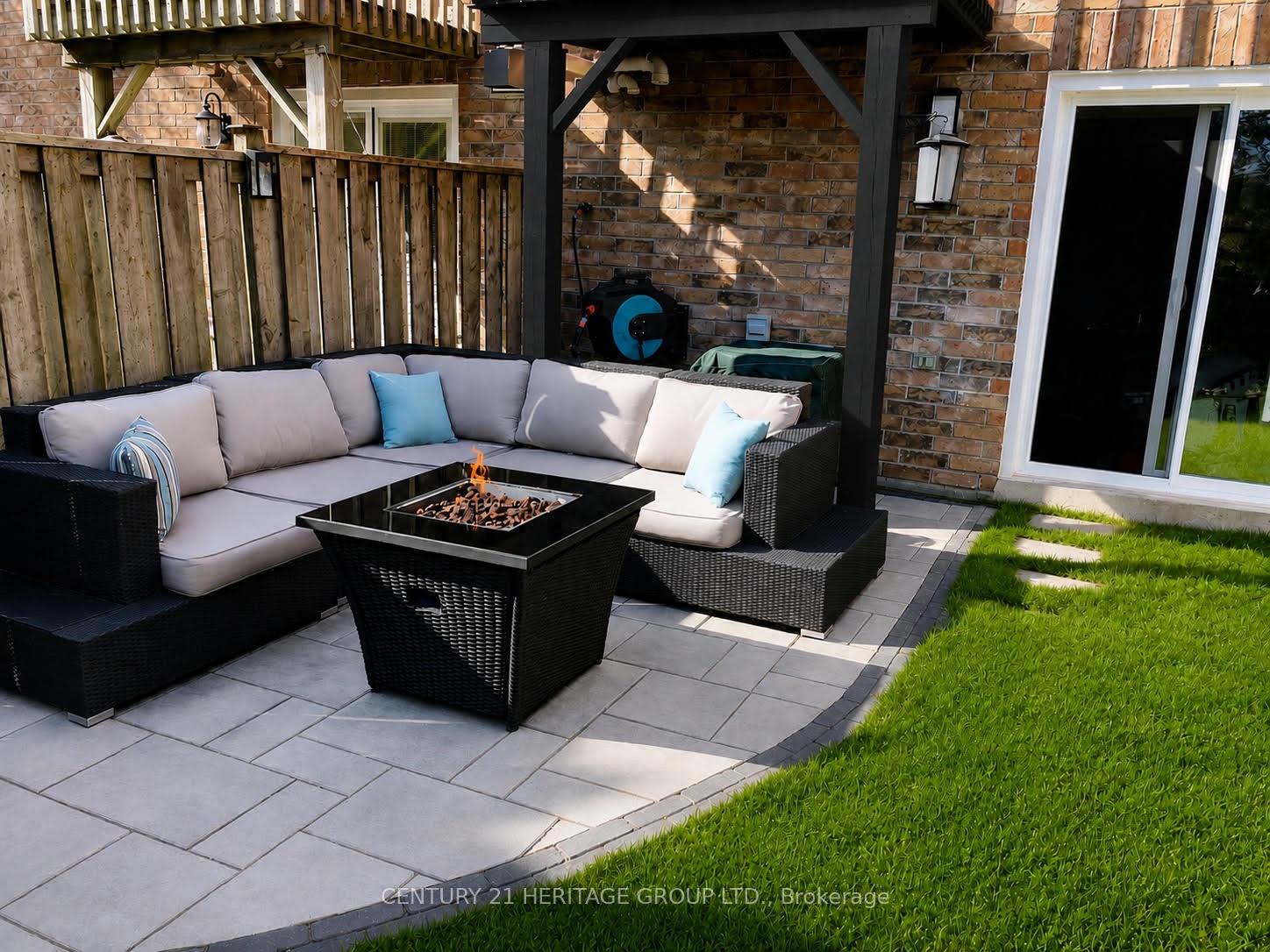 Photo 18 of 9-2 Skeens Lane, Etobicoke, Long Branch — HOMEH