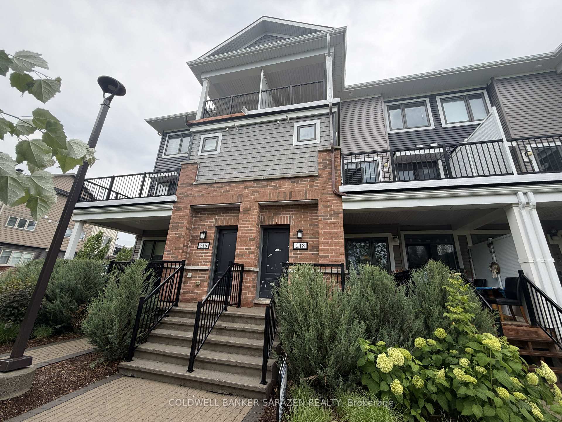 Photo 2 of 218 Pilot Private, Ottawa, Kanata - Emerald Meadows/Trailwest — HOMEH