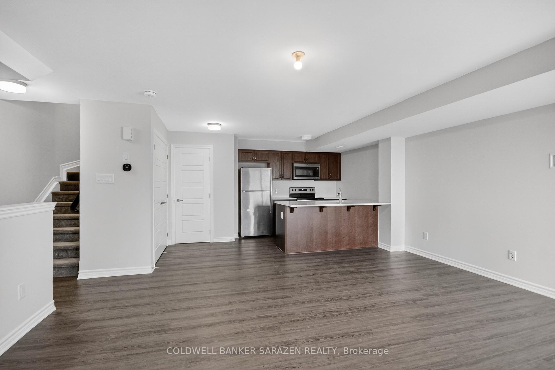Photo 7 of 218 Pilot Private, Ottawa, Kanata - Emerald Meadows/Trailwest — HOMEH