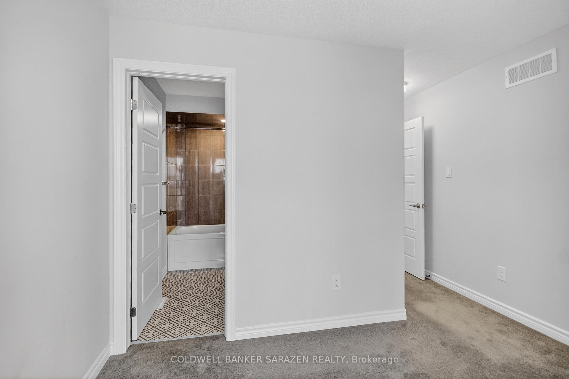 Photo 31 of 218 Pilot Private, Ottawa, Kanata - Emerald Meadows/Trailwest — HOMEH