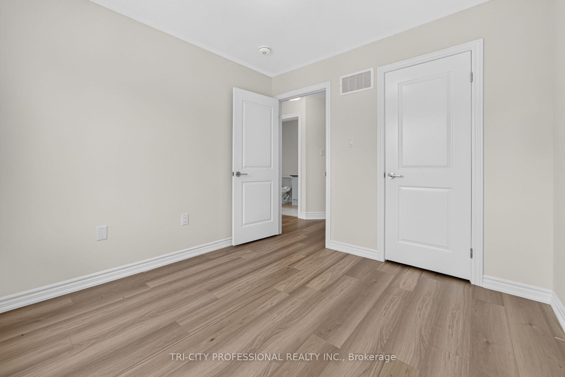 Photo 35 of 28 Bowery Road, Brantford, Northwest Industrial Park — HOMEH