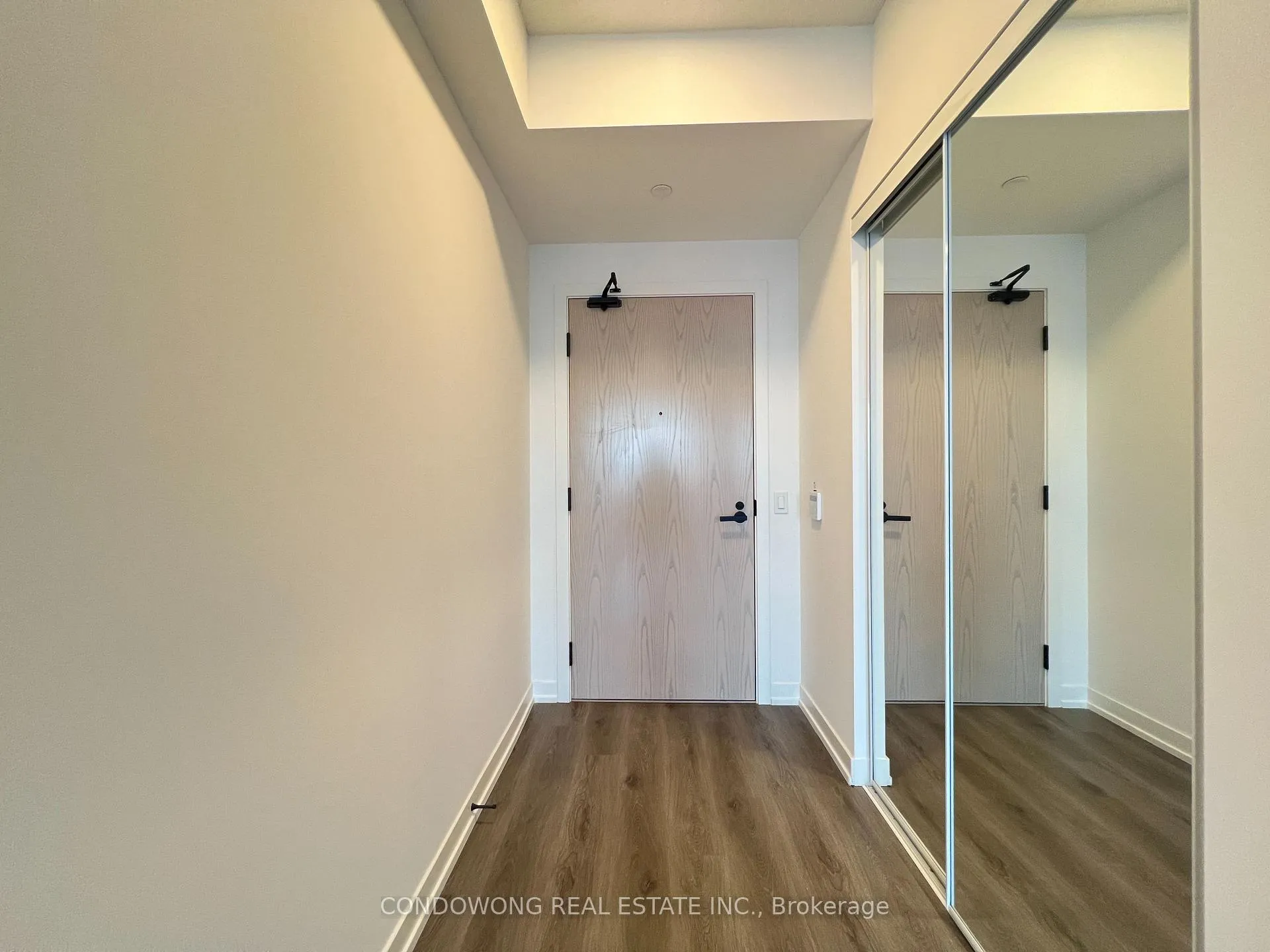 Photo 13 of Unit 2607, 28 Interchange Way, Vaughan, Vaughan Corporate Centre — HOMEH