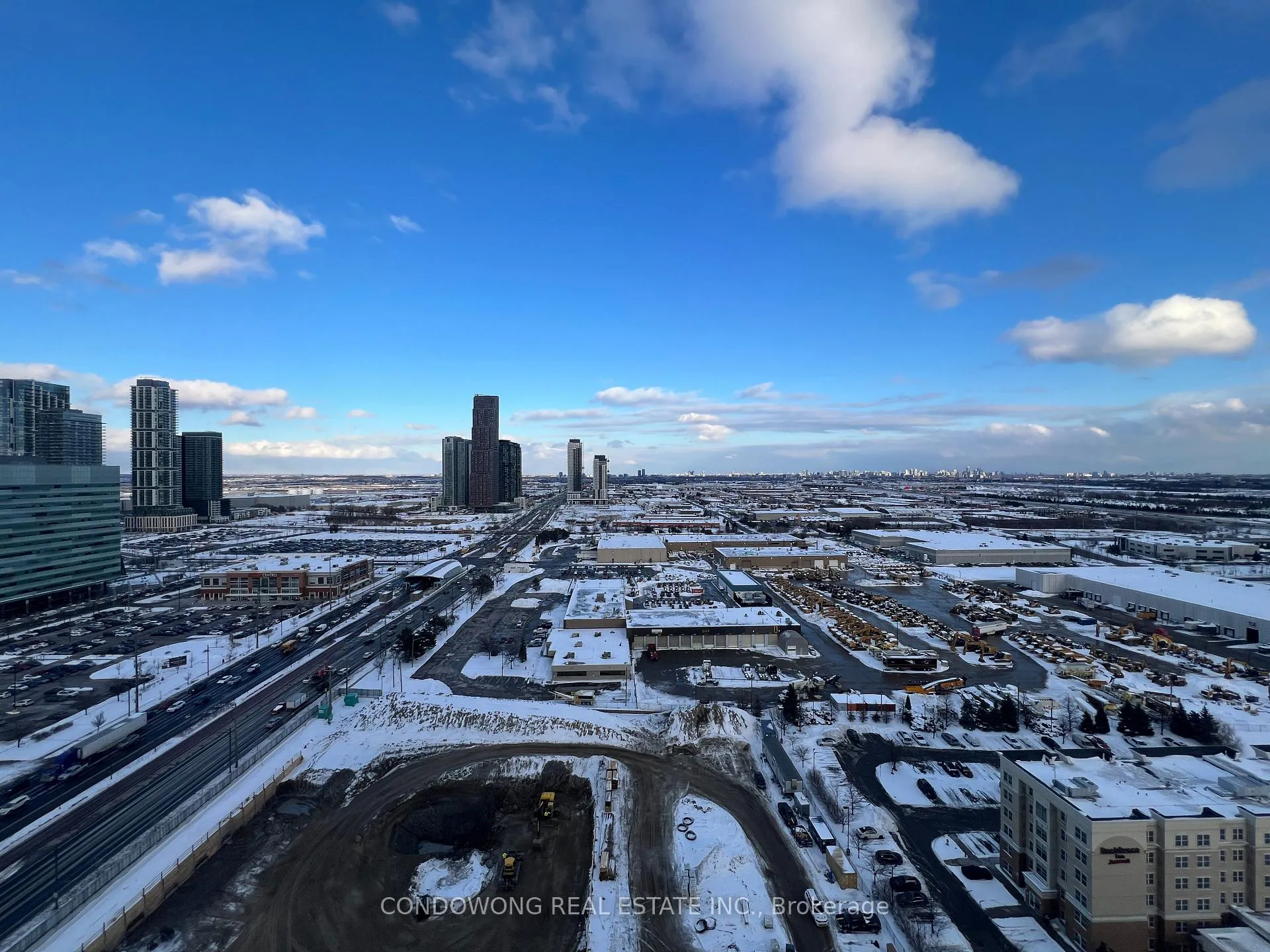 Photo 15 of Unit 2607, 28 Interchange Way, Vaughan, Vaughan Corporate Centre — HOMEH