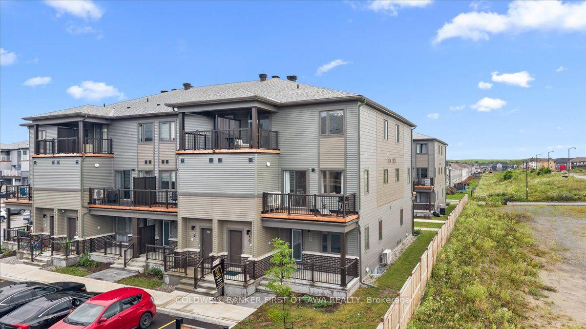 Photo 2 of 210 Parnian Private, Ottawa, Barrhaven - Half Moon Bay — HOMEH