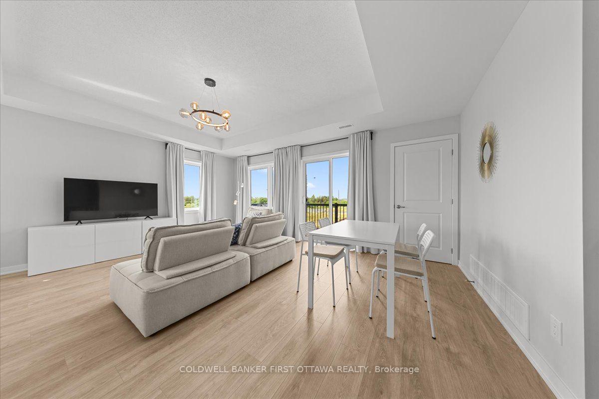 Photo 7 of 210 Parnian Private, Ottawa, Barrhaven - Half Moon Bay — HOMEH