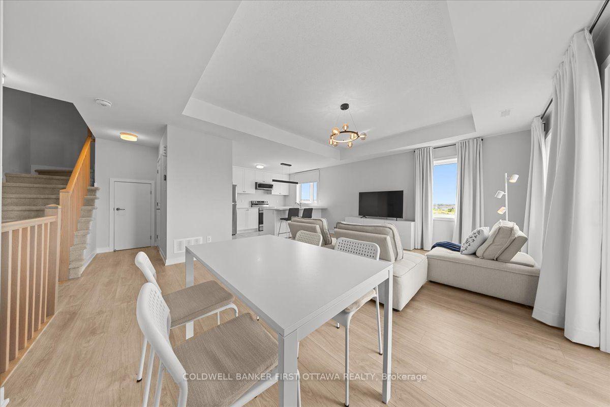 Photo 8 of 210 Parnian Private, Ottawa, Barrhaven - Half Moon Bay — HOMEH