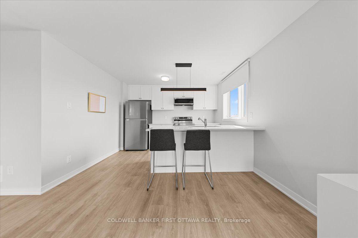 Photo 12 of 210 Parnian Private, Ottawa, Barrhaven - Half Moon Bay — HOMEH