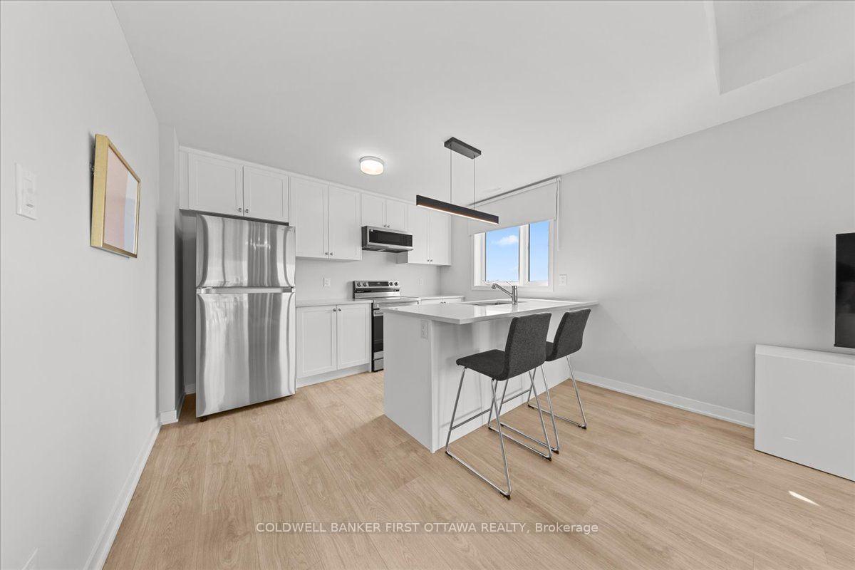 Photo 13 of 210 Parnian Private, Ottawa, Barrhaven - Half Moon Bay — HOMEH