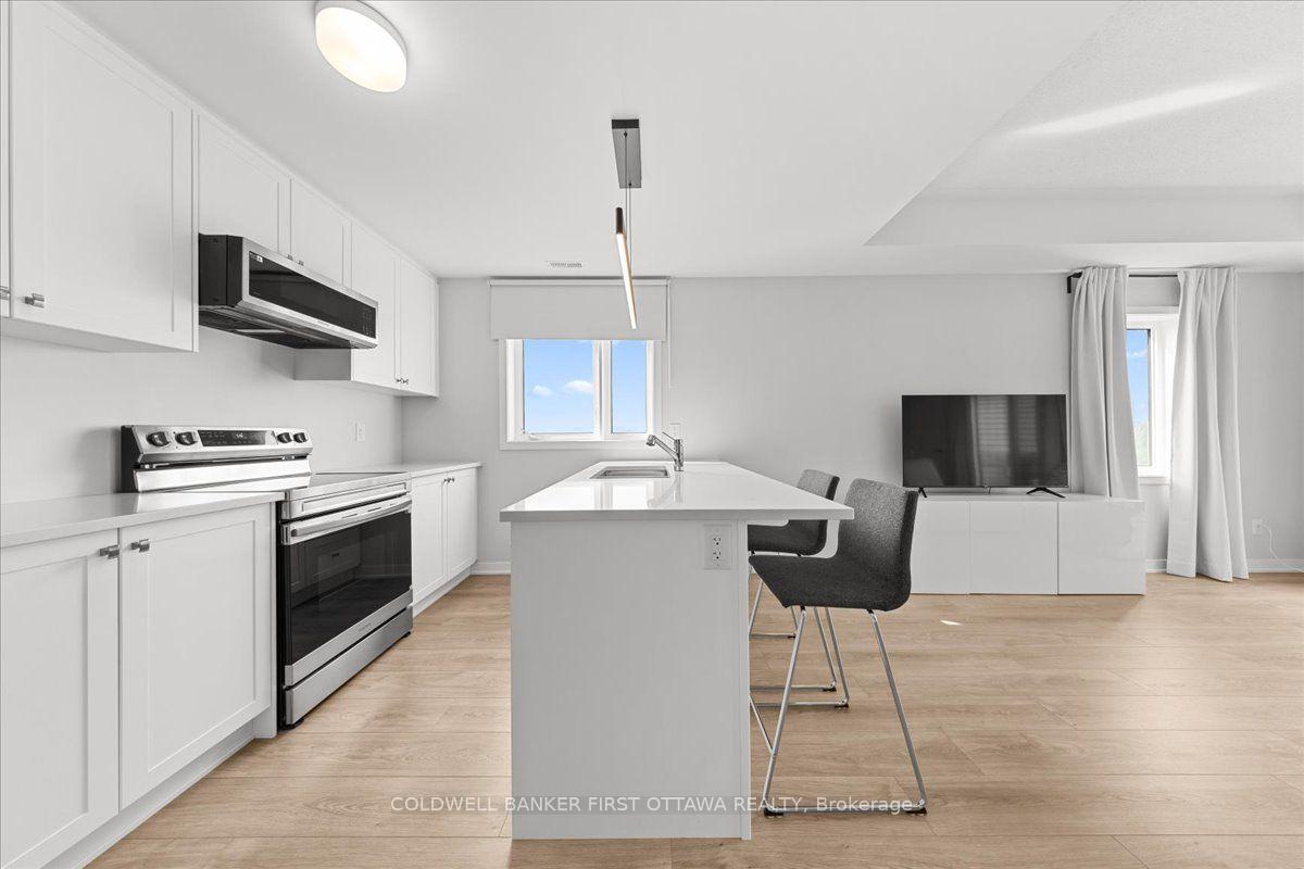 Photo 14 of 210 Parnian Private, Ottawa, Barrhaven - Half Moon Bay — HOMEH