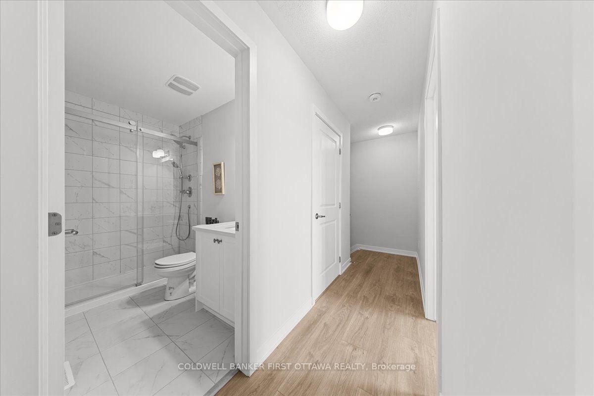 Photo 17 of 210 Parnian Private, Ottawa, Barrhaven - Half Moon Bay — HOMEH