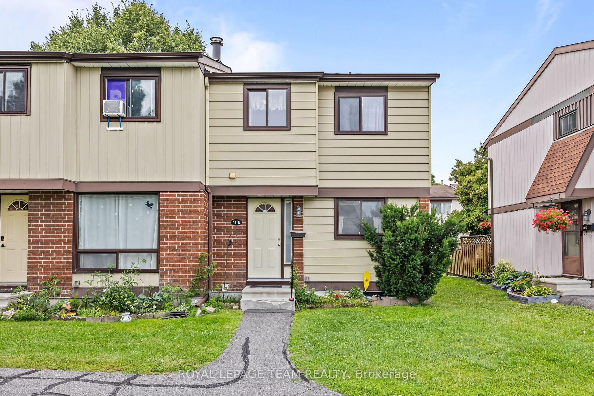 Photo 3 of 11E Foxhill Way, Ottawa, Barrhaven - Knollsbrook — HOMEH