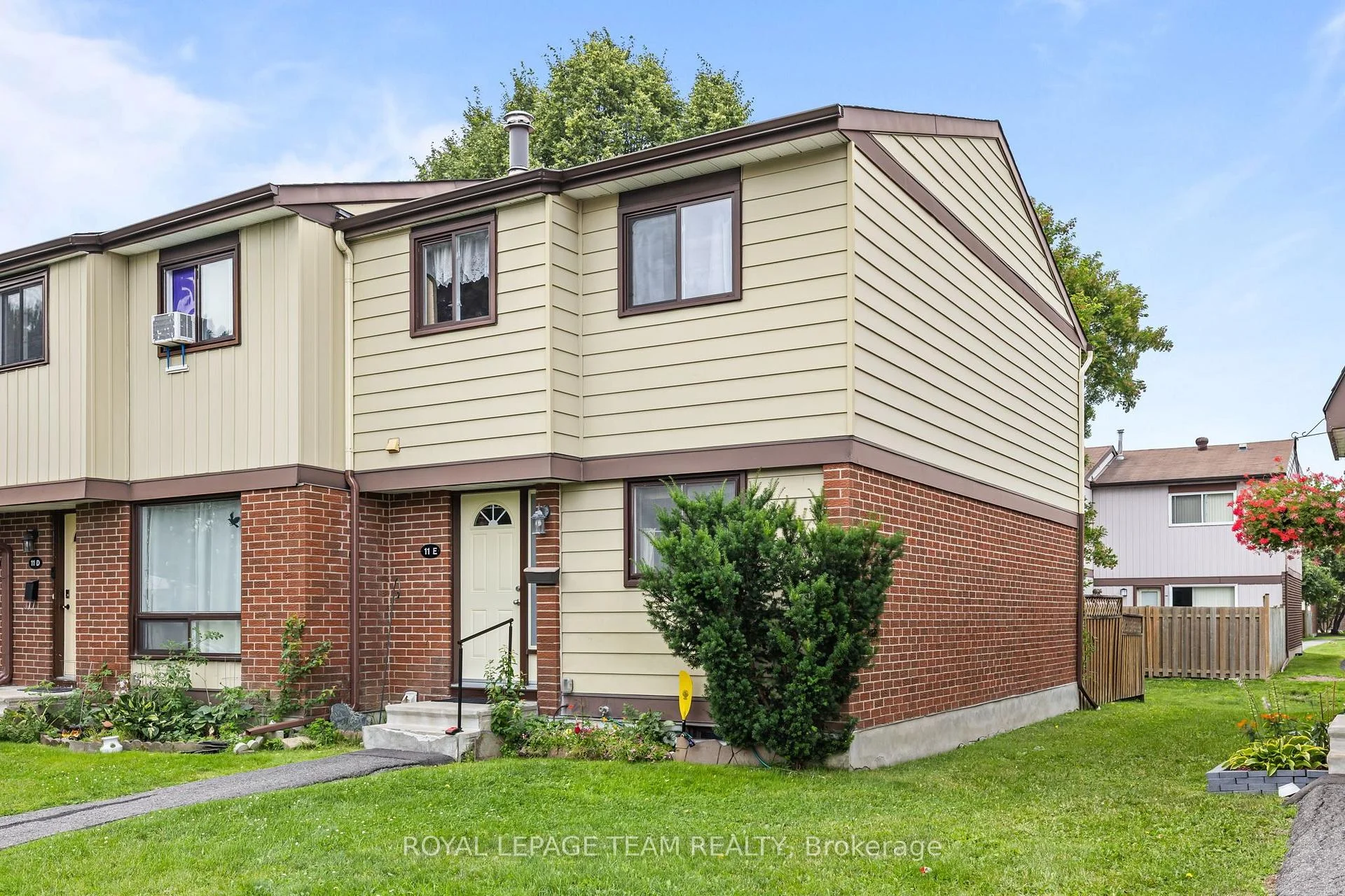Photo 2 of 11E Foxhill Way, Ottawa, Barrhaven - Knollsbrook — HOMEH