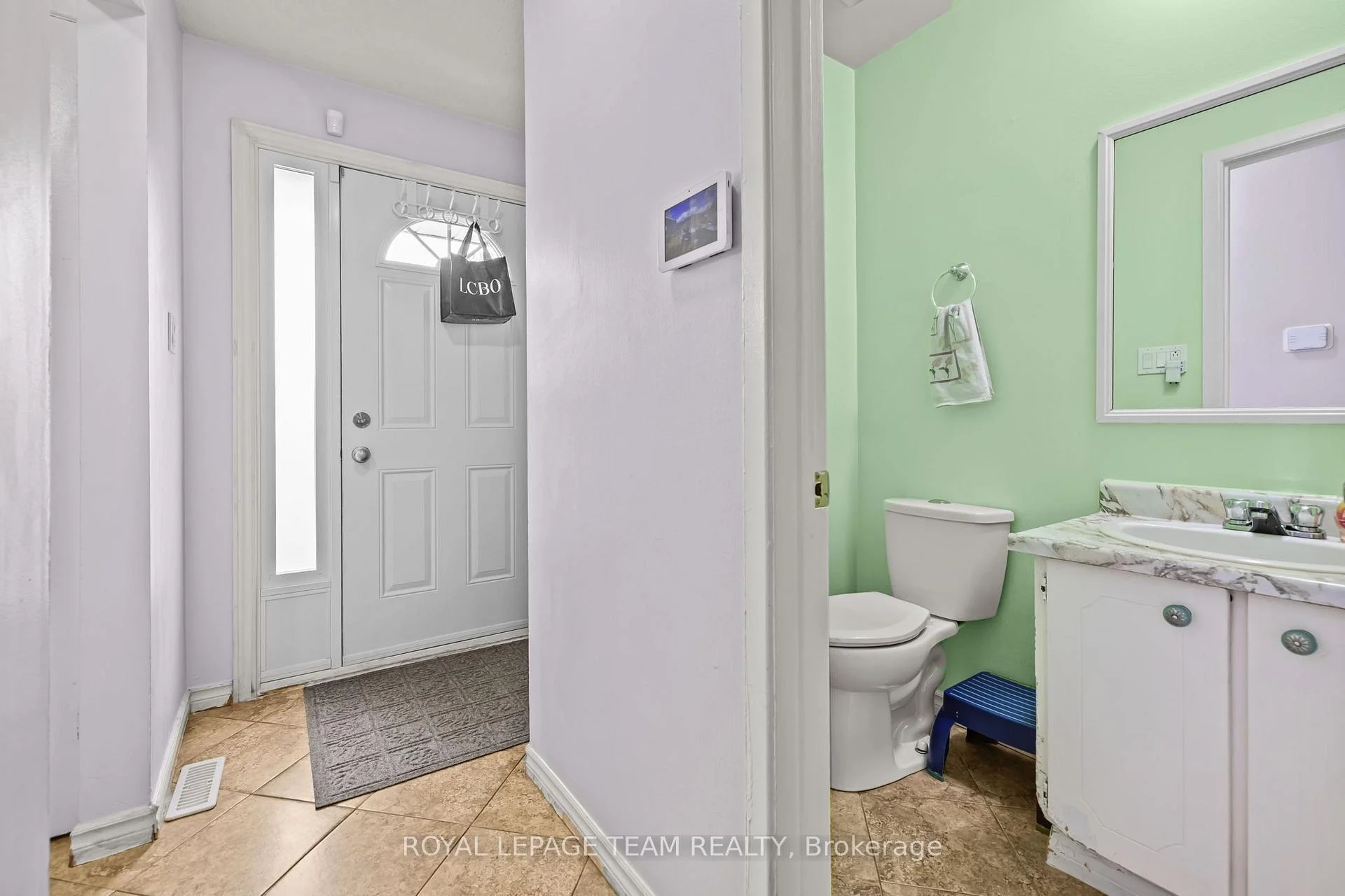 Photo 6 of 11E Foxhill Way, Ottawa, Barrhaven - Knollsbrook — HOMEH