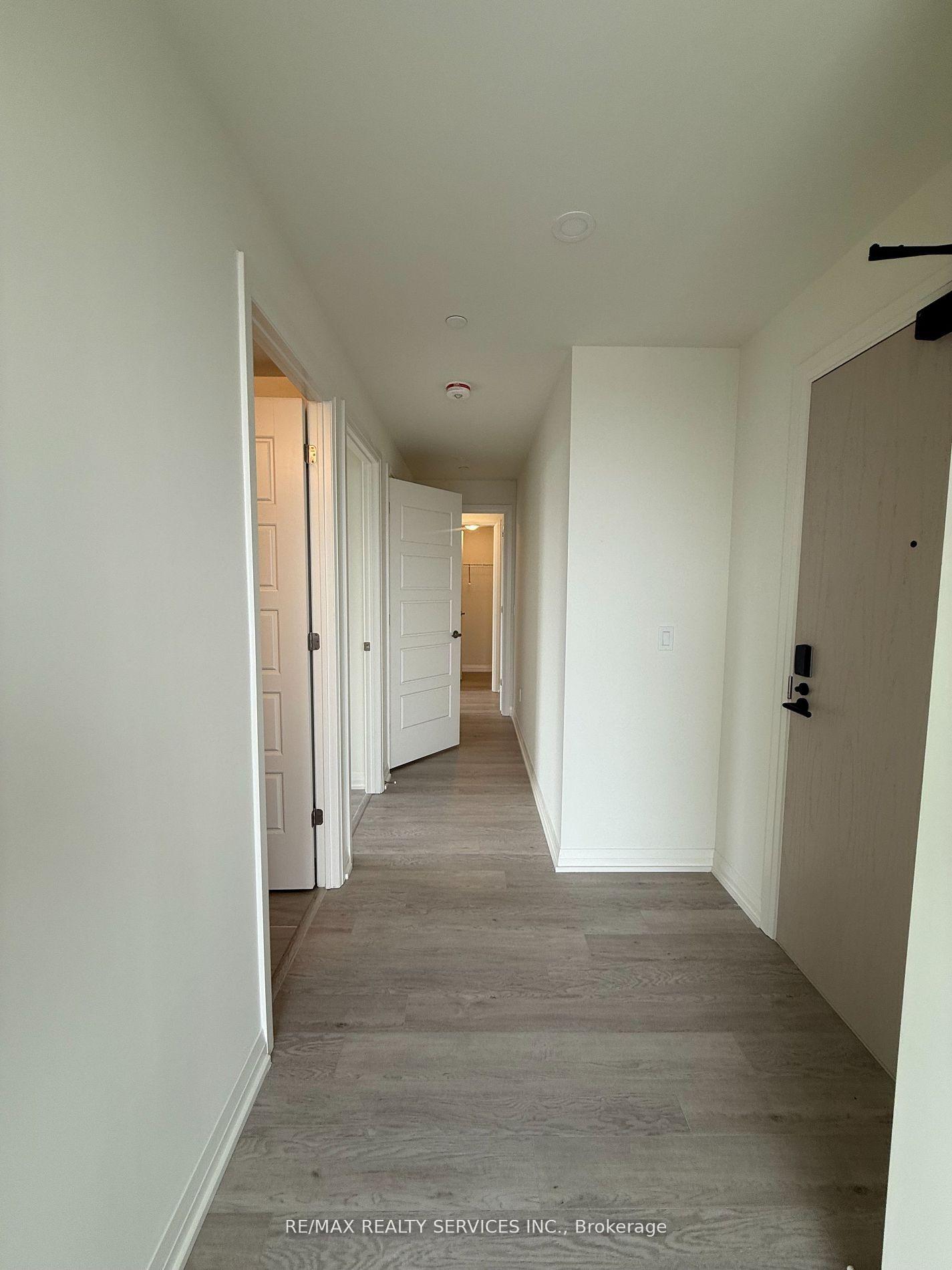 Photo 5 of Unit 1112, 3006 William Cutmore Boulevard, Oakville, Joshua Meadows — HOMEH