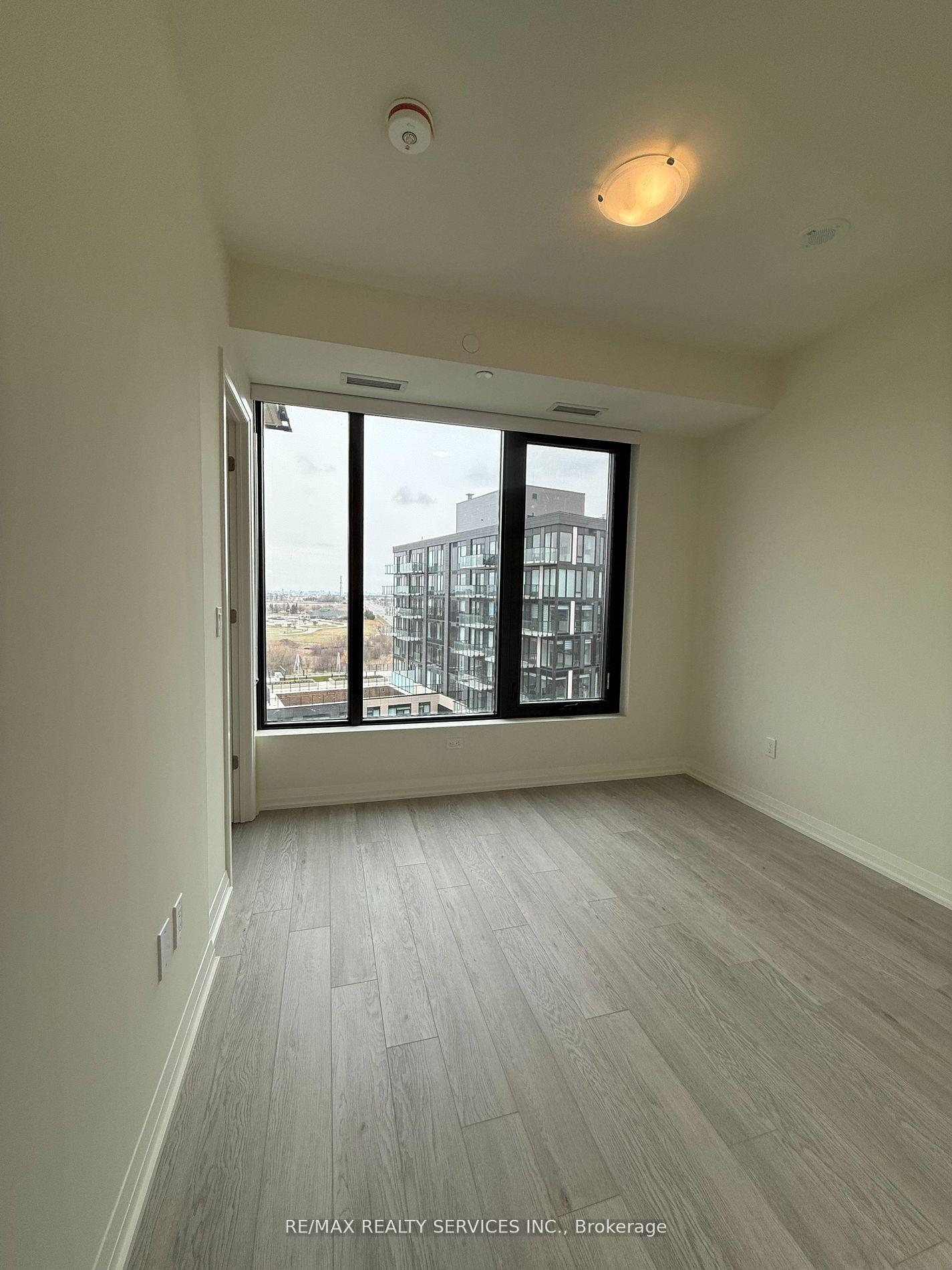 Photo 11 of Unit 1112, 3006 William Cutmore Boulevard, Oakville, Joshua Meadows — HOMEH