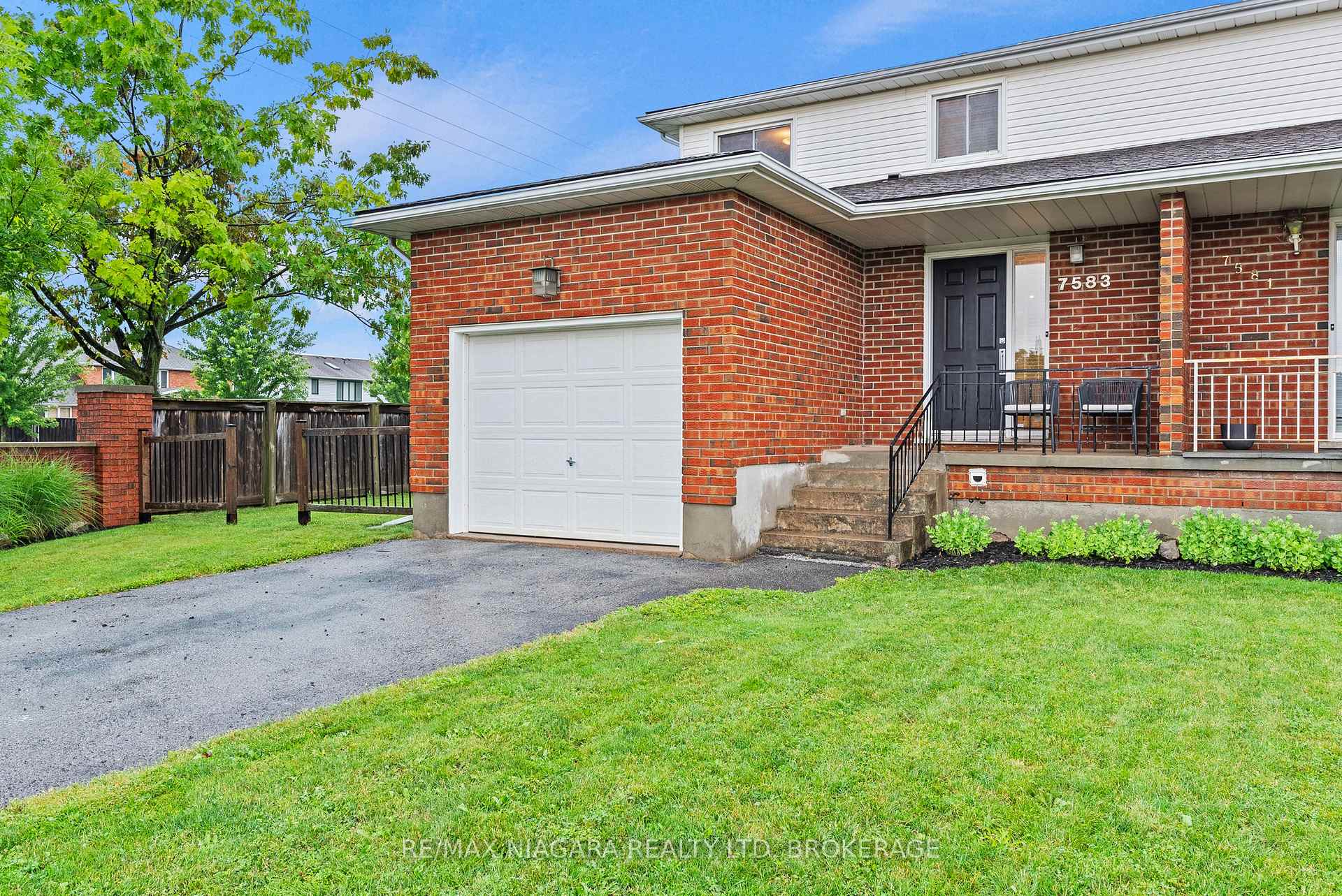 Photo 8 of 7583 Monastery Drive, Niagara Falls, Mt. Carmel — HOMEH