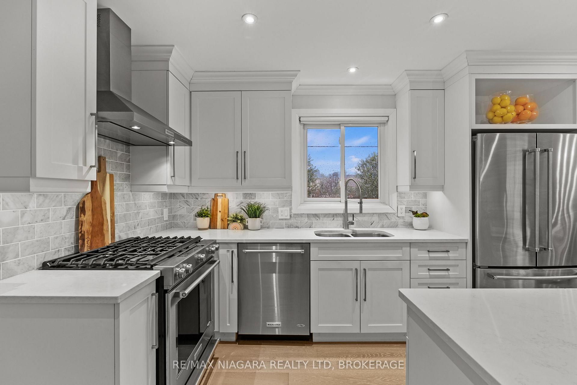 Photo 14 of 7583 Monastery Drive, Niagara Falls, Mt. Carmel — HOMEH