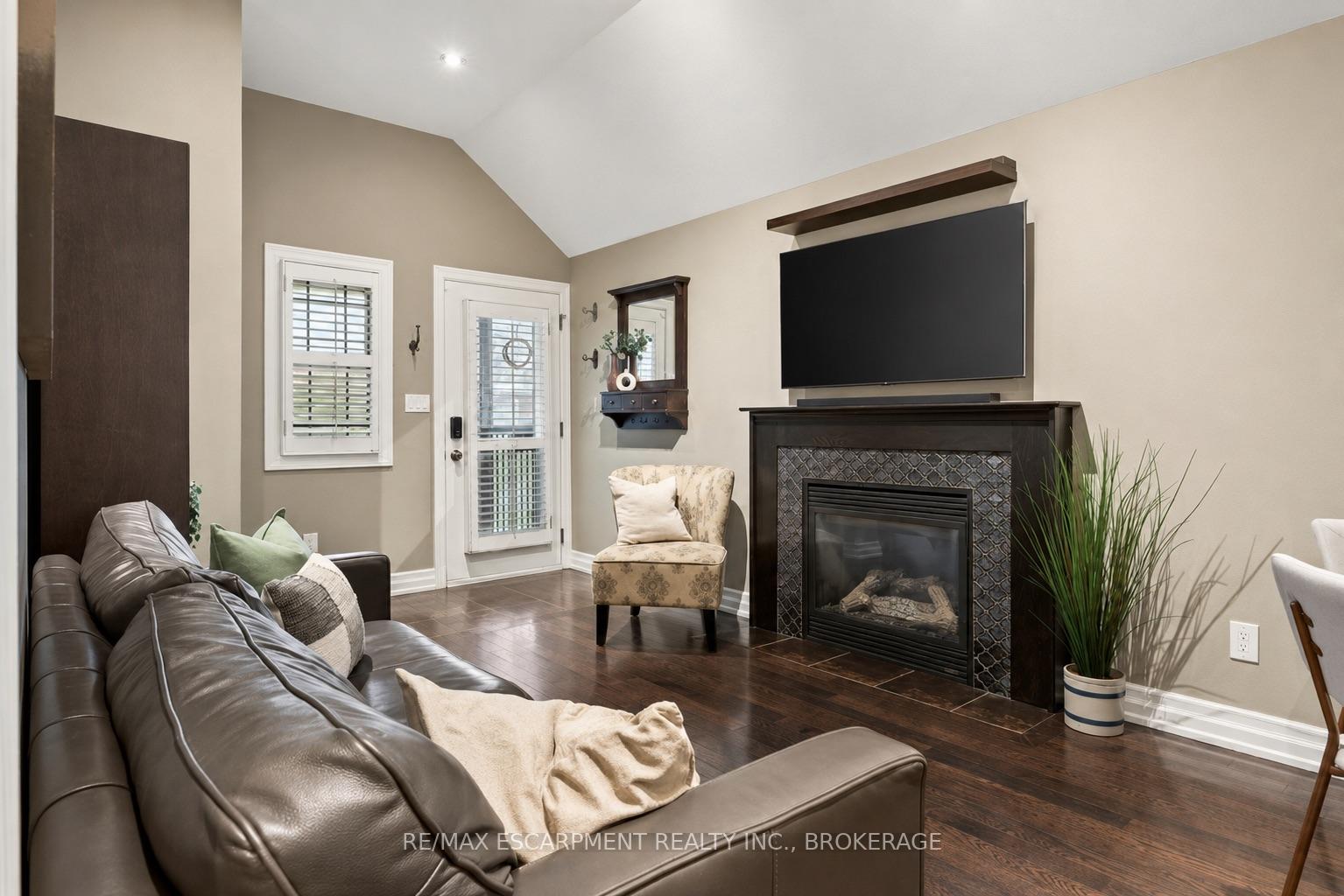 Photo 6 of 73 Margery Avenue, St. Catharines, Haig — HOMEH