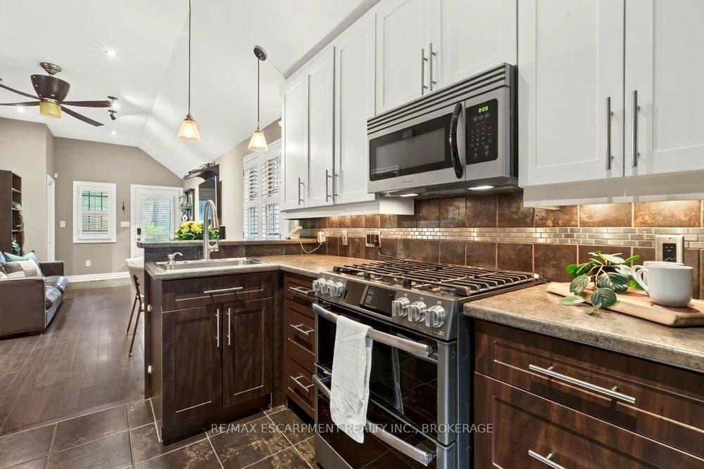 Photo 16 of 73 Margery Avenue, St. Catharines, Haig — HOMEH