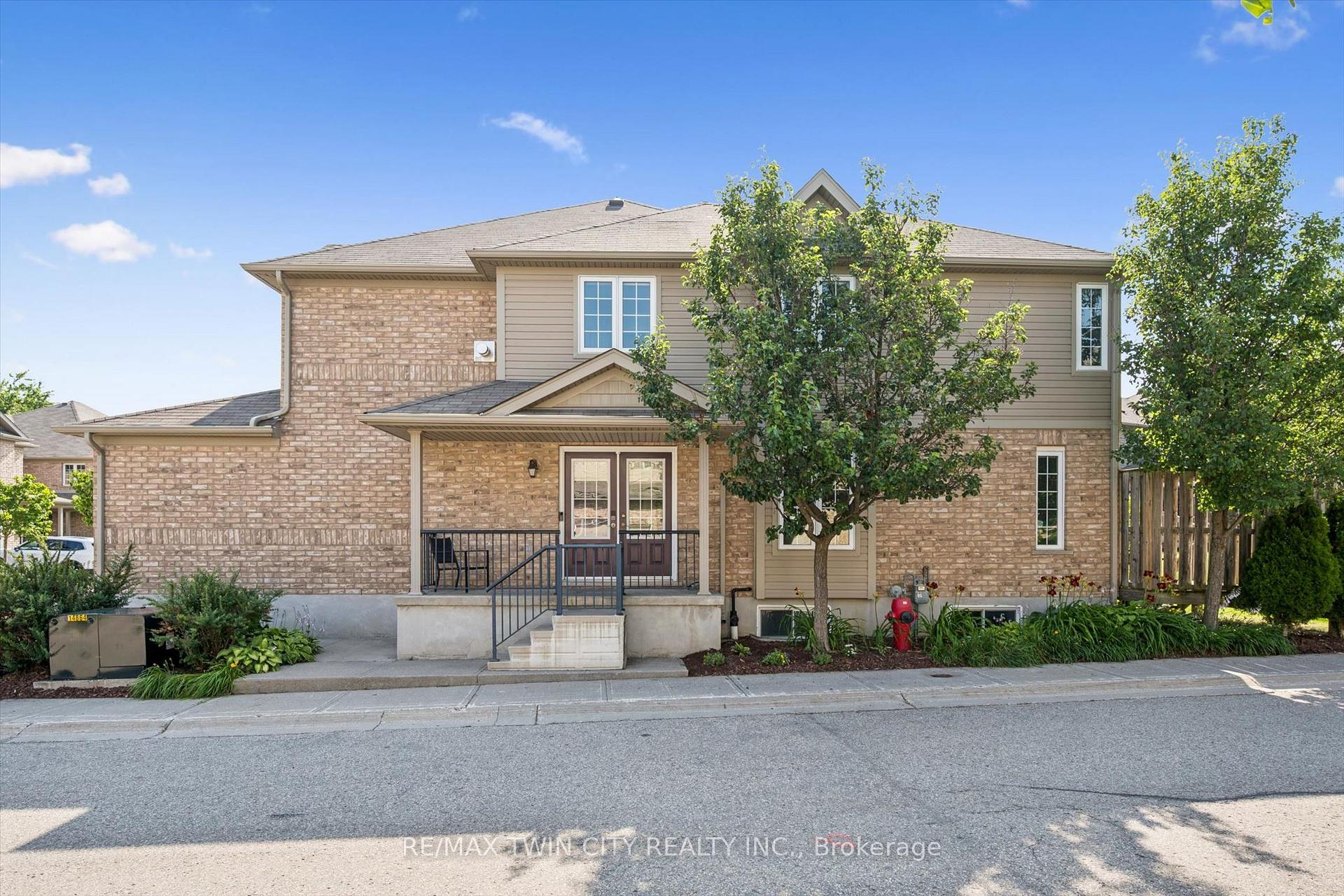 Photo 3 of Unit 36, 555 Chablis Drive, Waterloo, Beechwood West — HOMEH