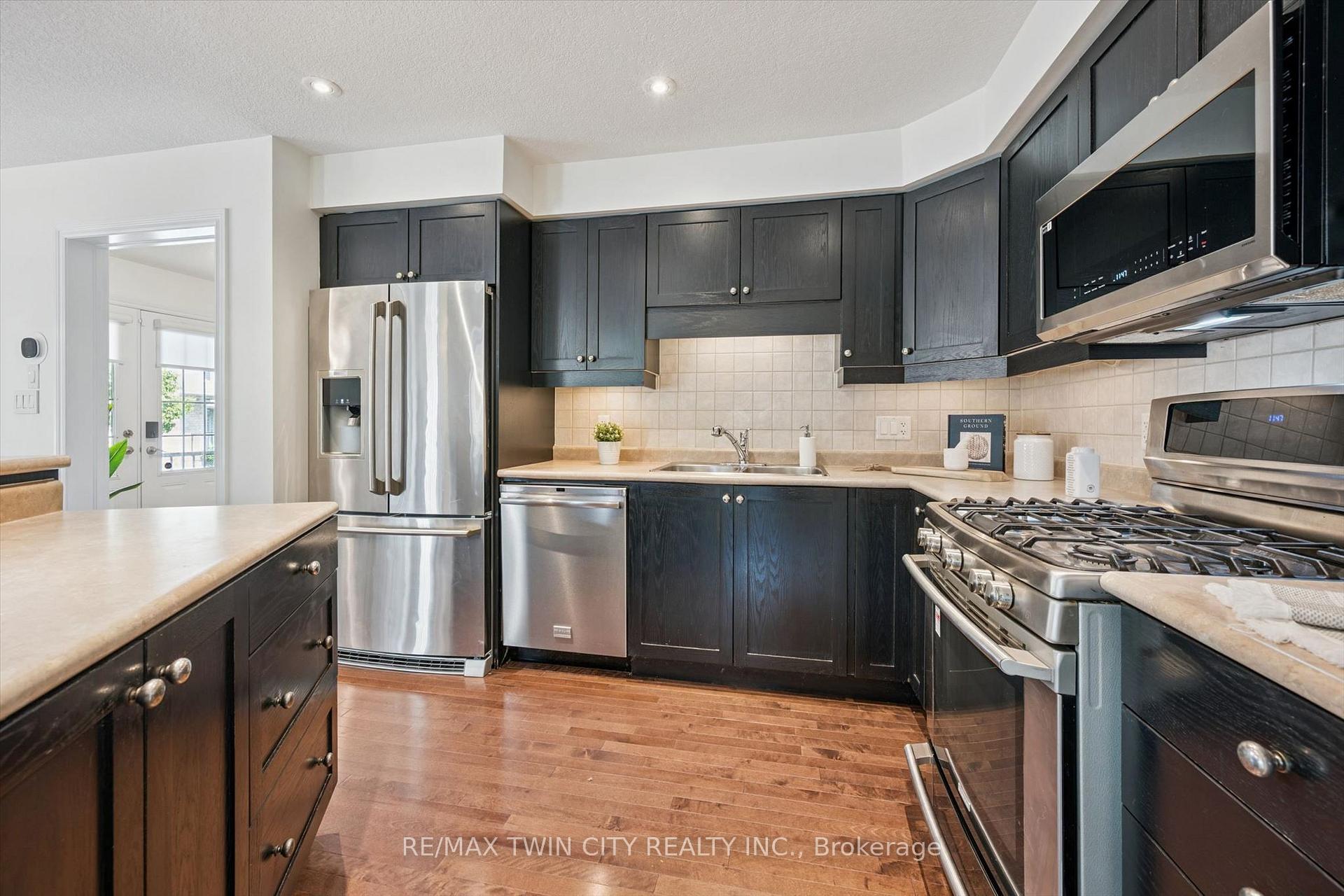 Photo 18 of Unit 36, 555 Chablis Drive, Waterloo, Beechwood West — HOMEH