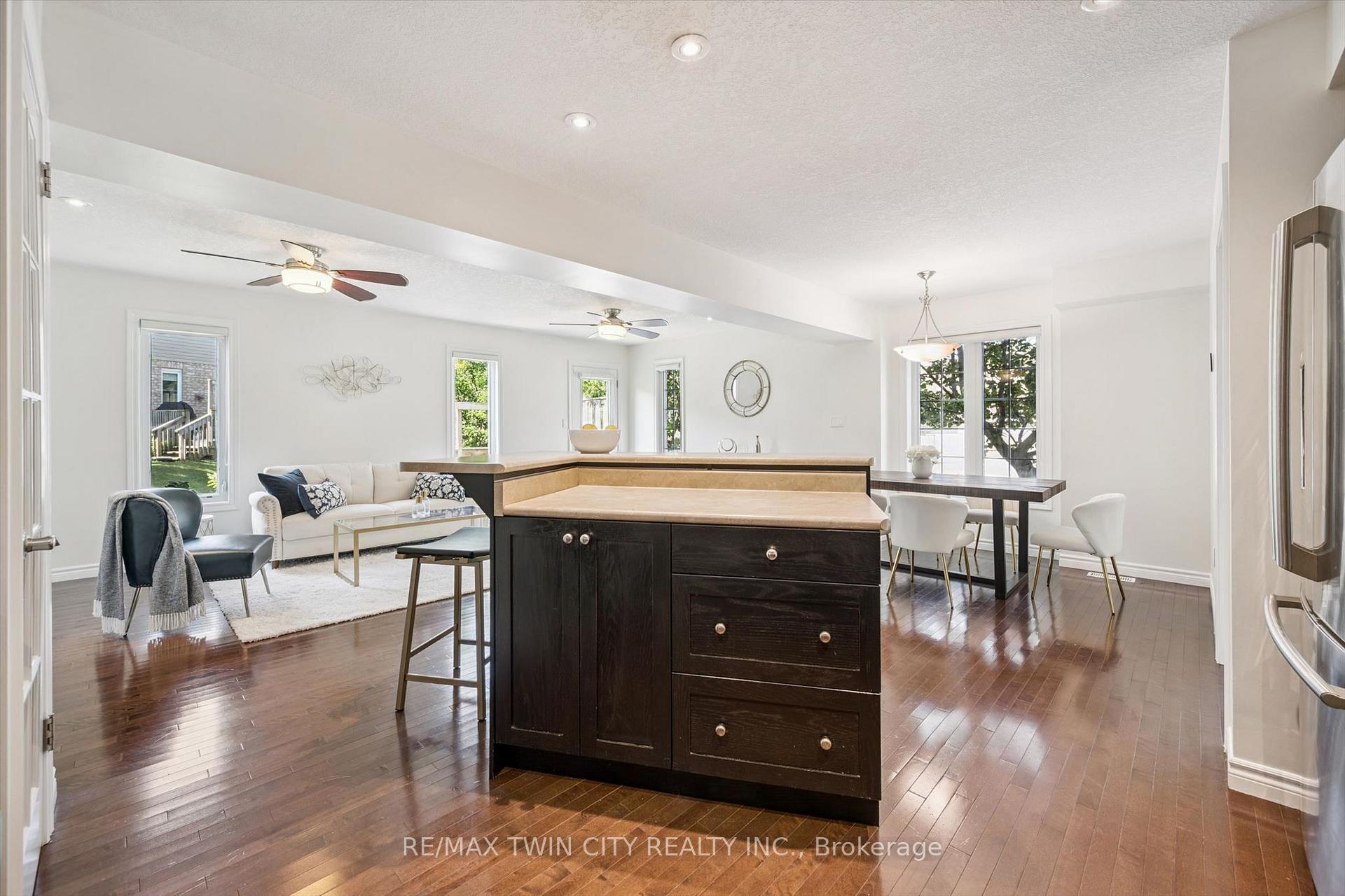Photo 19 of Unit 36, 555 Chablis Drive, Waterloo, Beechwood West — HOMEH