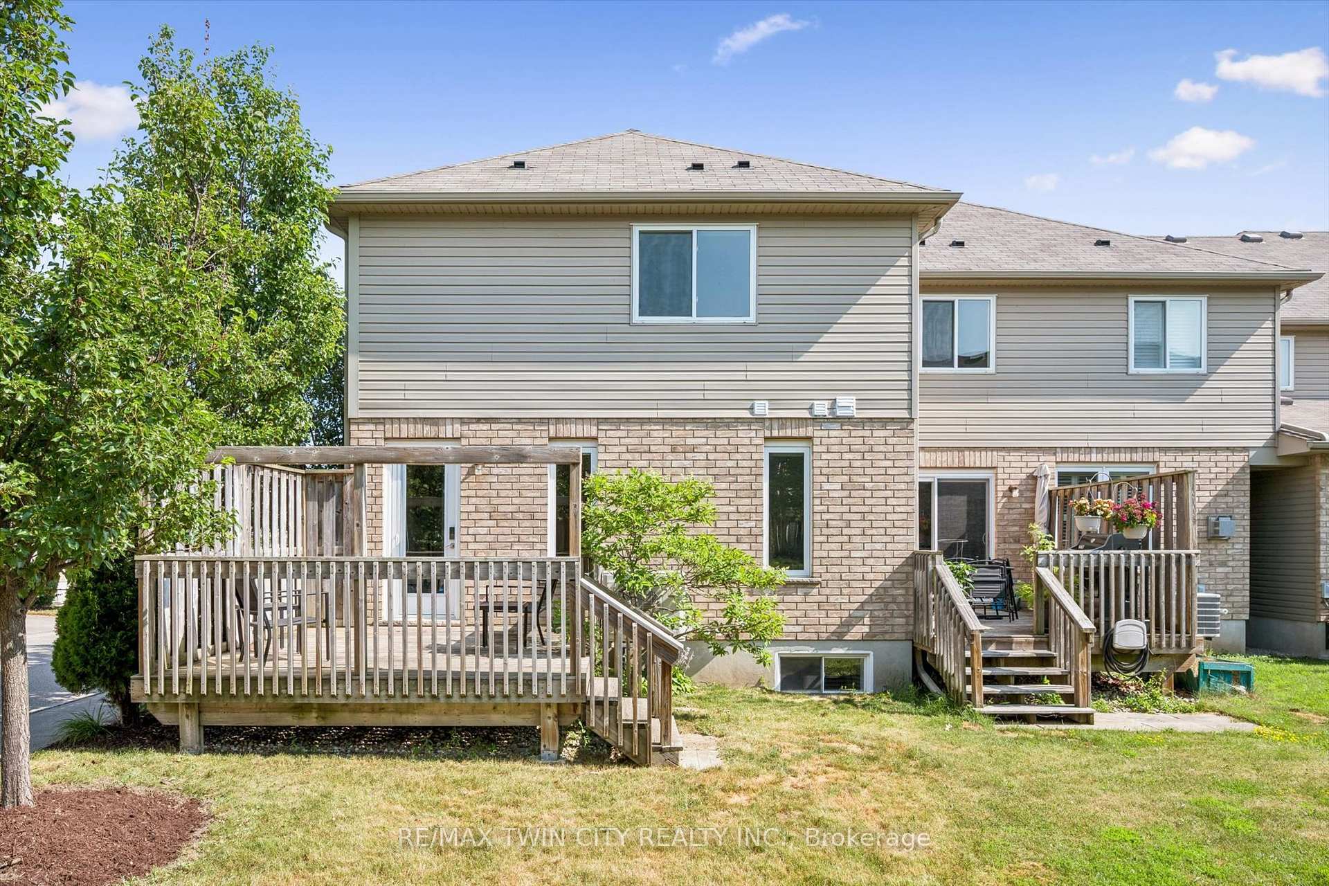Photo 37 of Unit 36, 555 Chablis Drive, Waterloo, Beechwood West — HOMEH