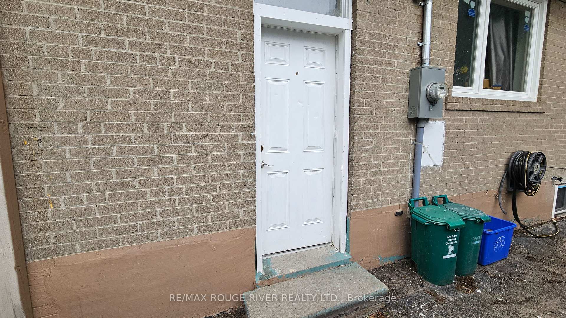 Photo 2 of 332 Rosedale Drive, Whitby, Downtown Whitby — HOMEH