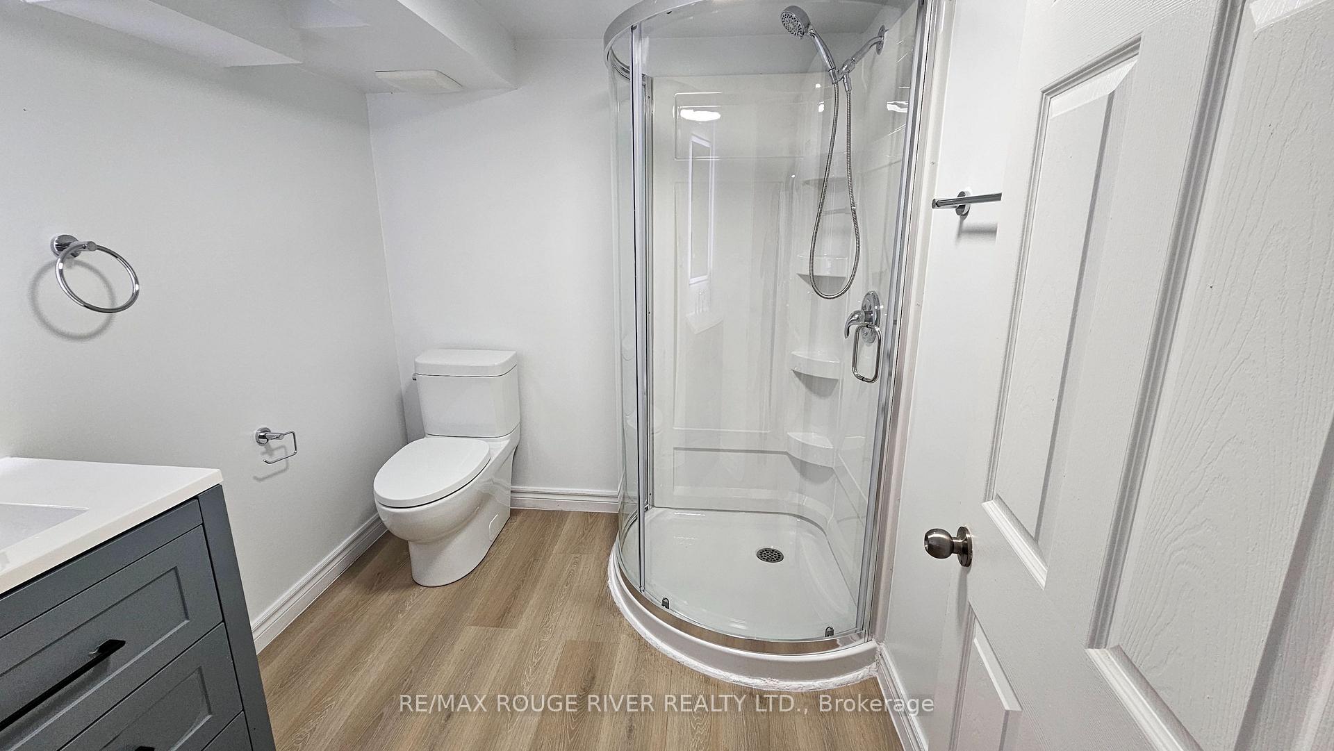 Photo 17 of 332 Rosedale Drive, Whitby, Downtown Whitby — HOMEH