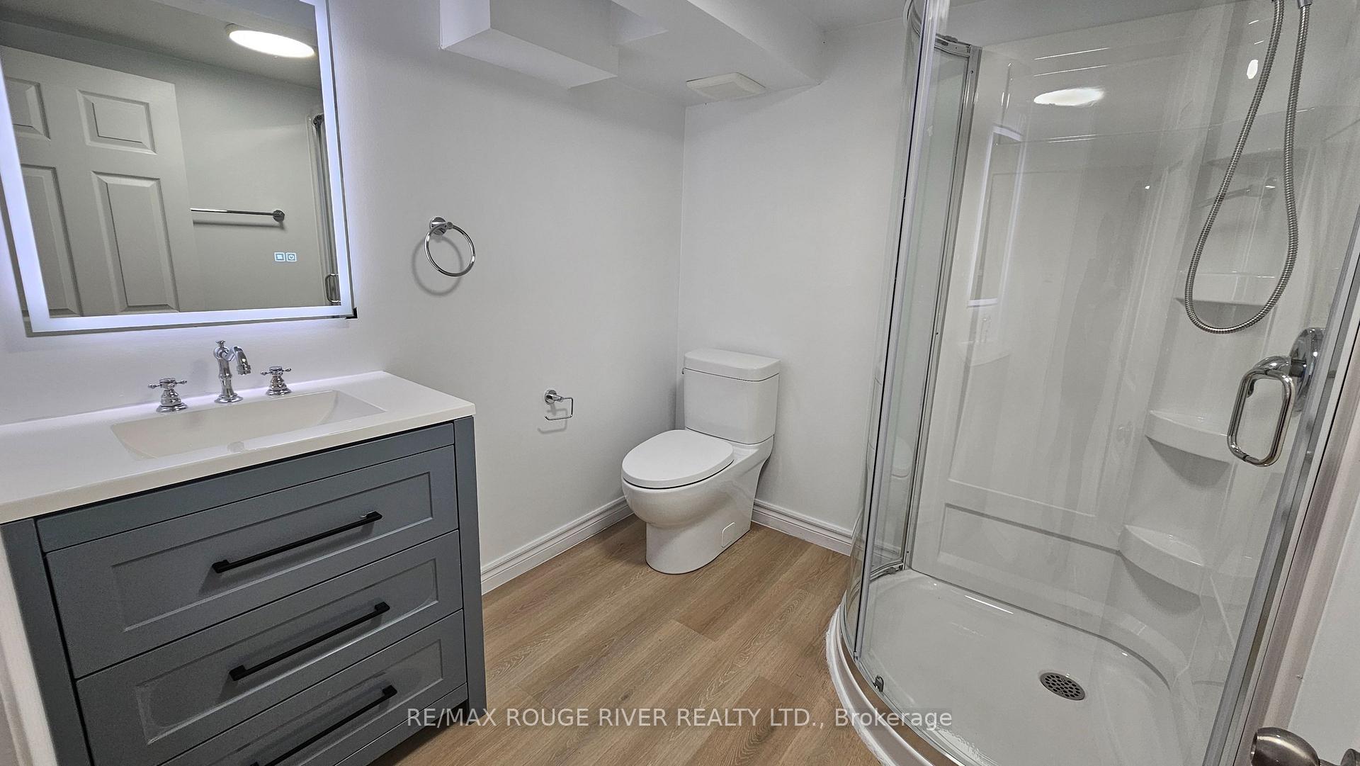 Photo 18 of 332 Rosedale Drive, Whitby, Downtown Whitby — HOMEH