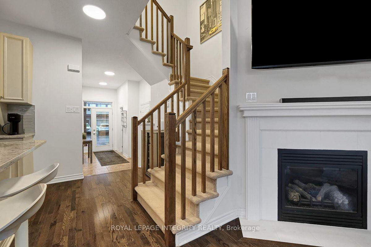 Photo 7 of 193 Mojave Crescent, Ottawa, Stittsville (North) — HOMEH