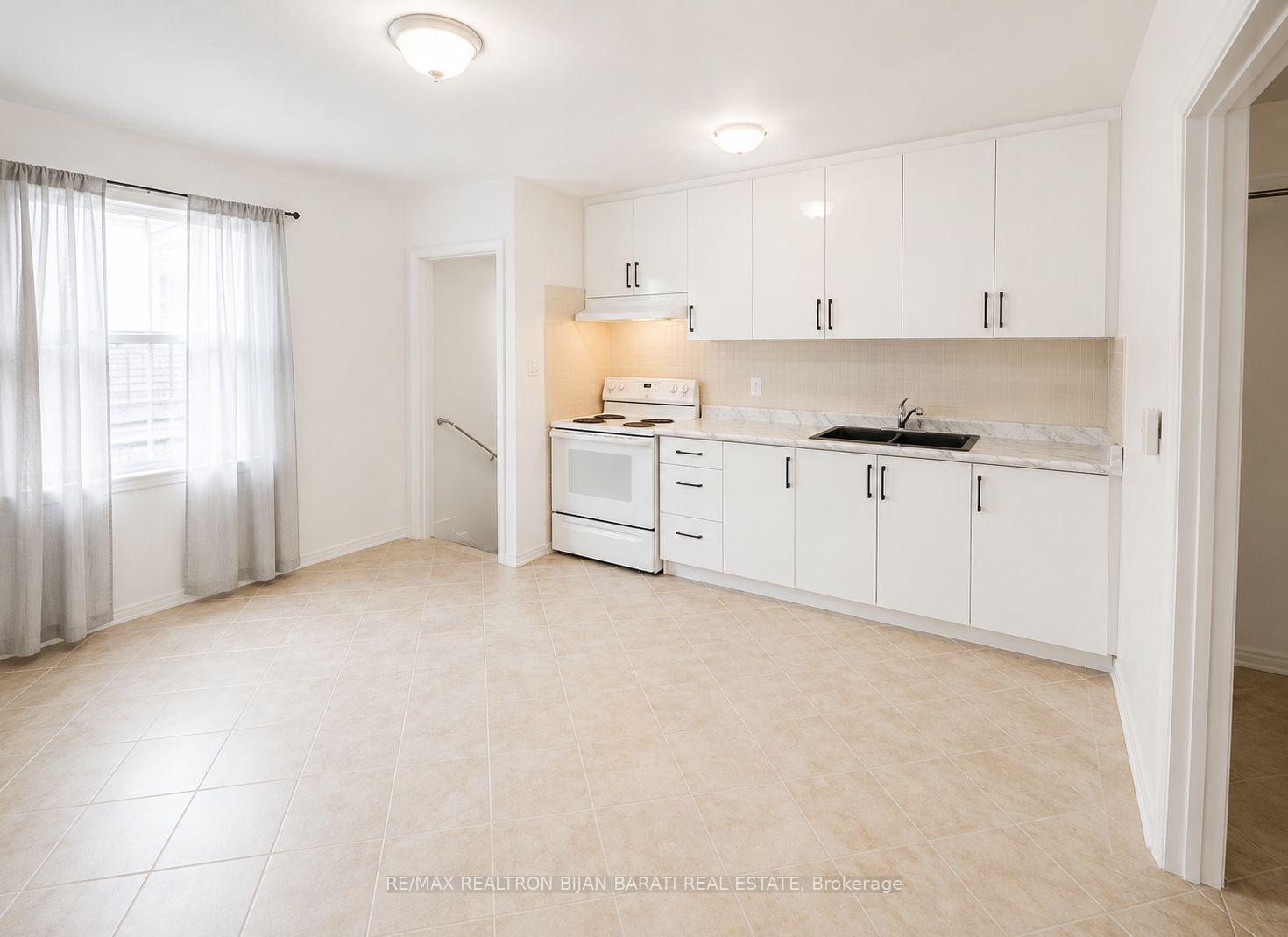 Photo 4 of 167 Ruggles Avenue, Richmond Hill, Harding — HOMEH
