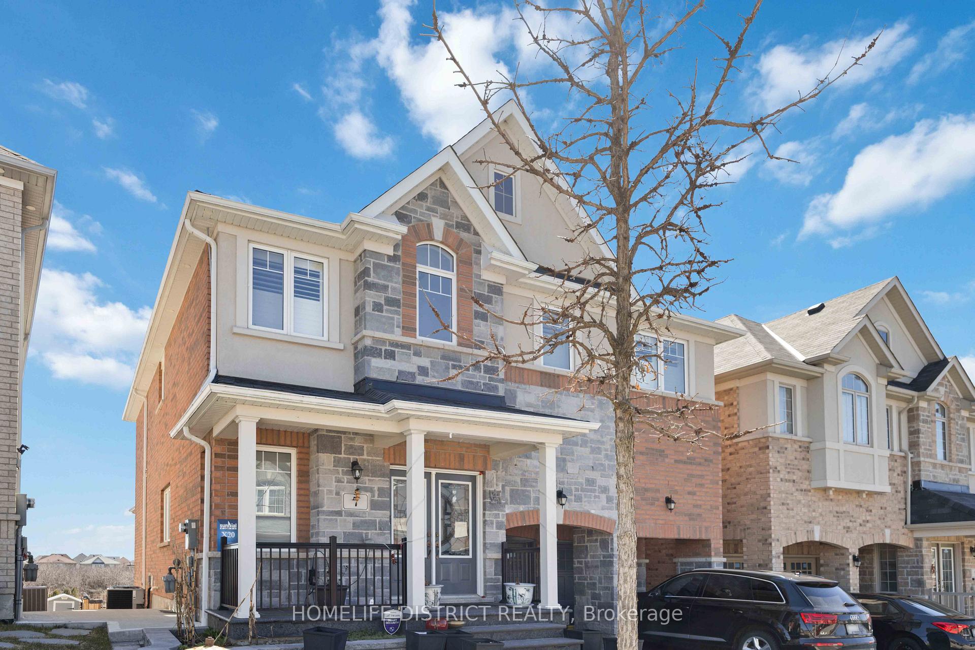 Photo 3 of 7 Mosely Crescent, Ajax, Northeast Ajax — HOMEH