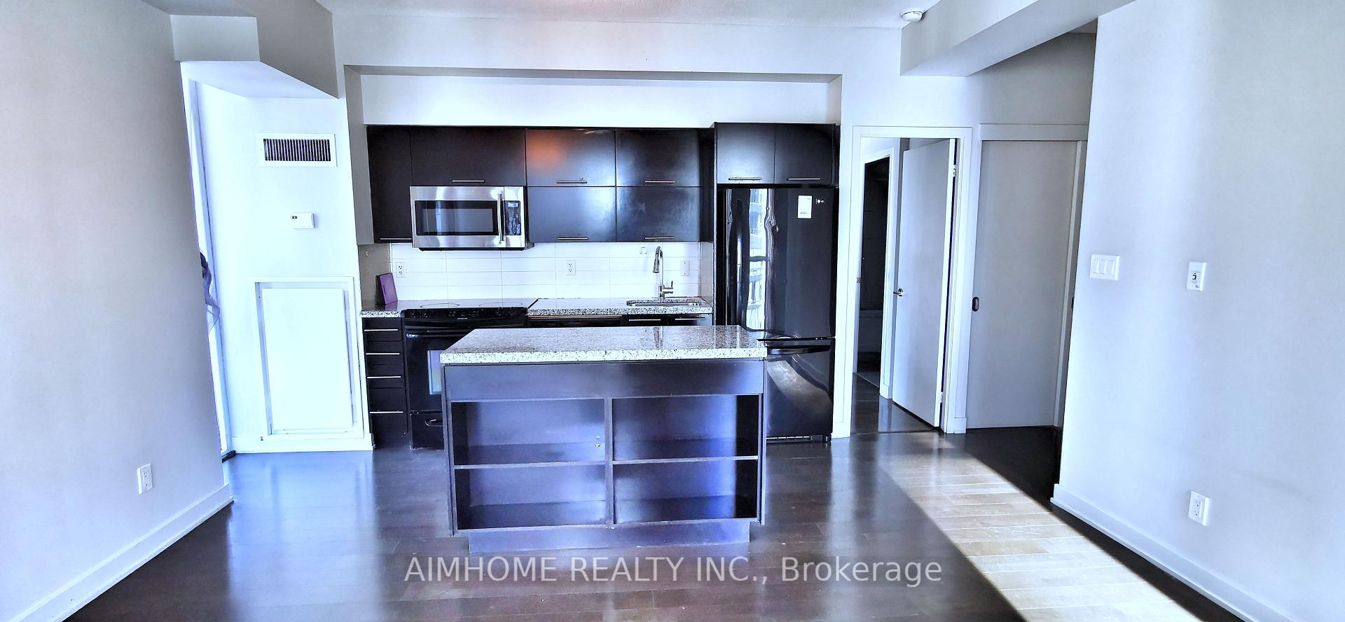 Photo 4 of Unit 1708, 126 Simcoe Street, Toronto, Waterfront Communities — HOMEH