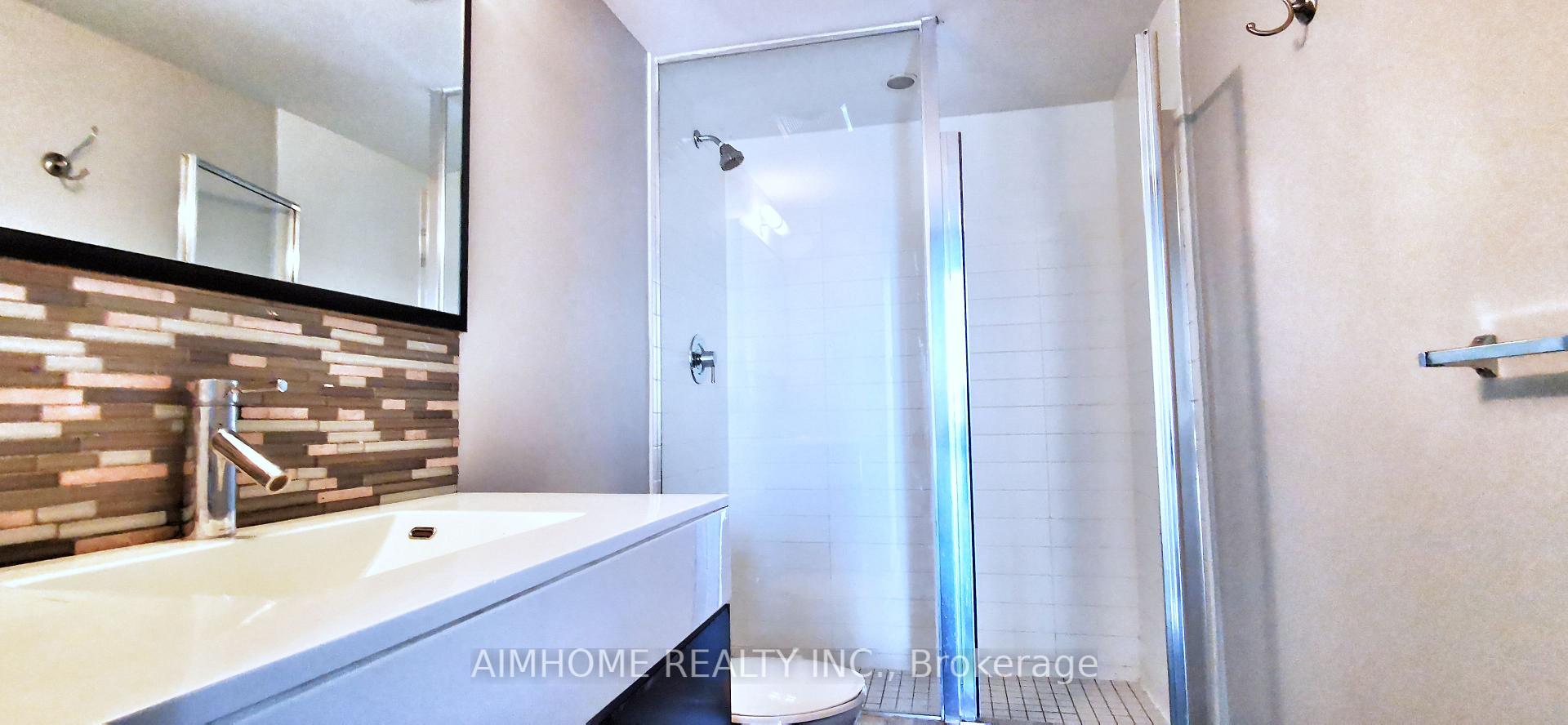Photo 13 of Unit 1708, 126 Simcoe Street, Toronto, Waterfront Communities — HOMEH