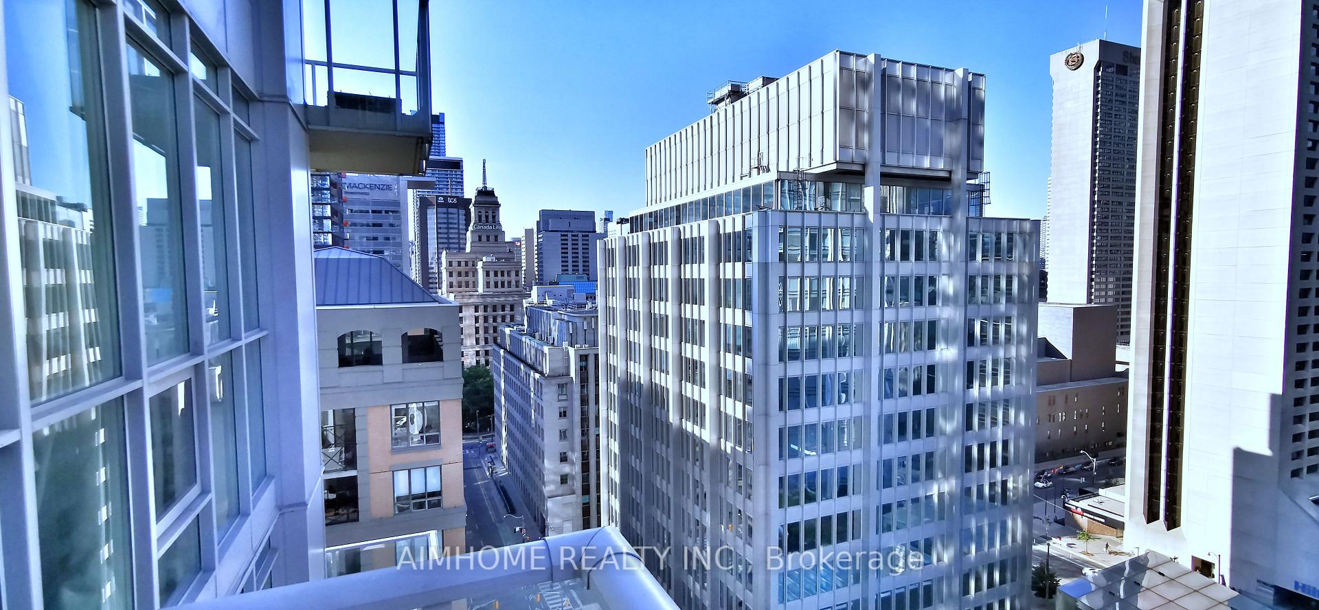 Photo 15 of Unit 1708, 126 Simcoe Street, Toronto, Waterfront Communities — HOMEH