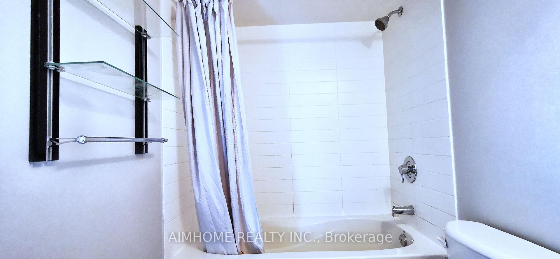 Photo 18 of Unit 1708, 126 Simcoe Street, Toronto, Waterfront Communities — HOMEH