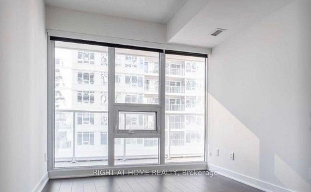 Photo 2 of Unit 3205, 17 Bathurst Street, Toronto, Waterfront Communities — HOMEH