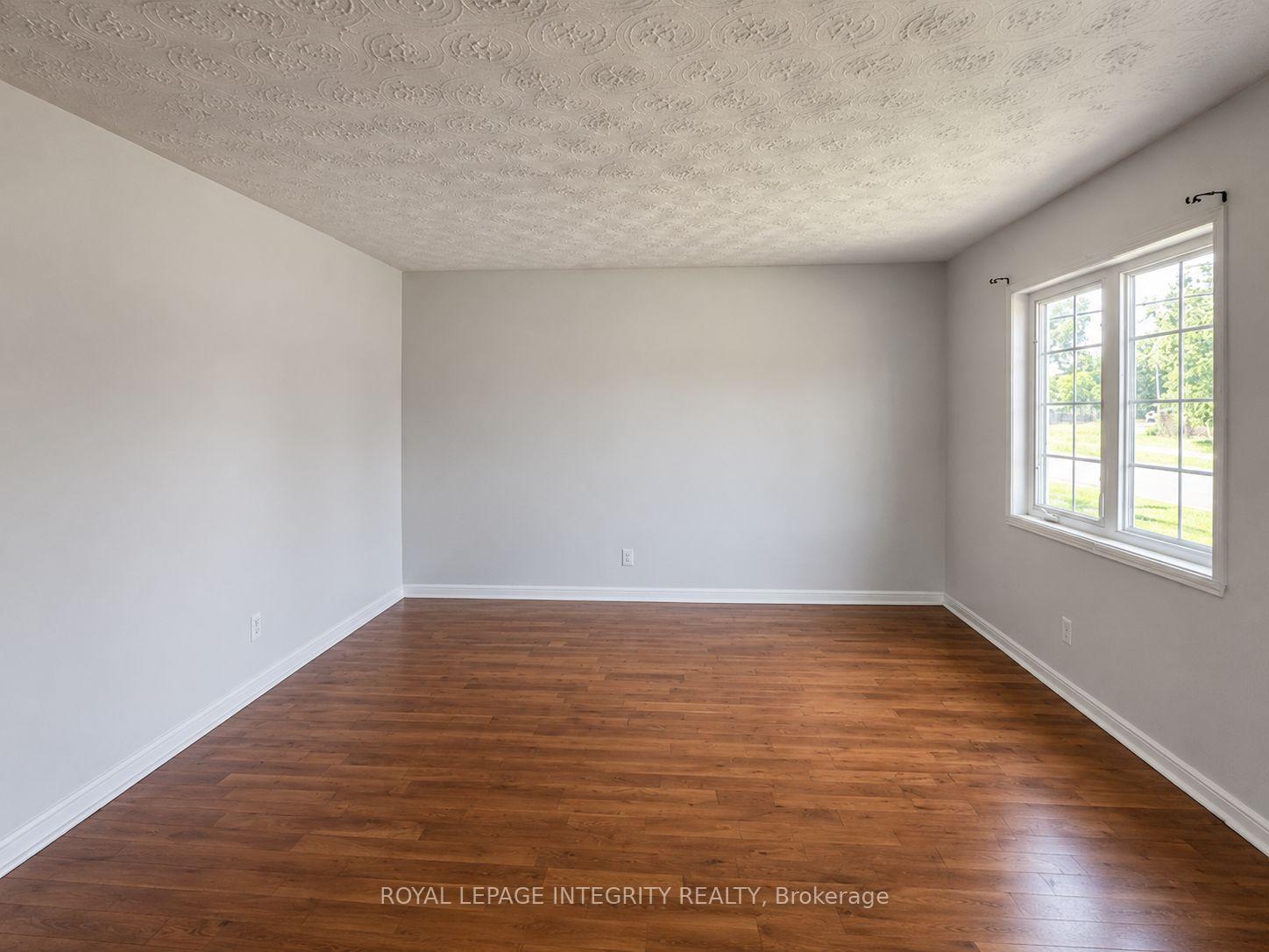 Photo 4 of 607 12th Street E, Cornwall, Cornwall — HOMEH