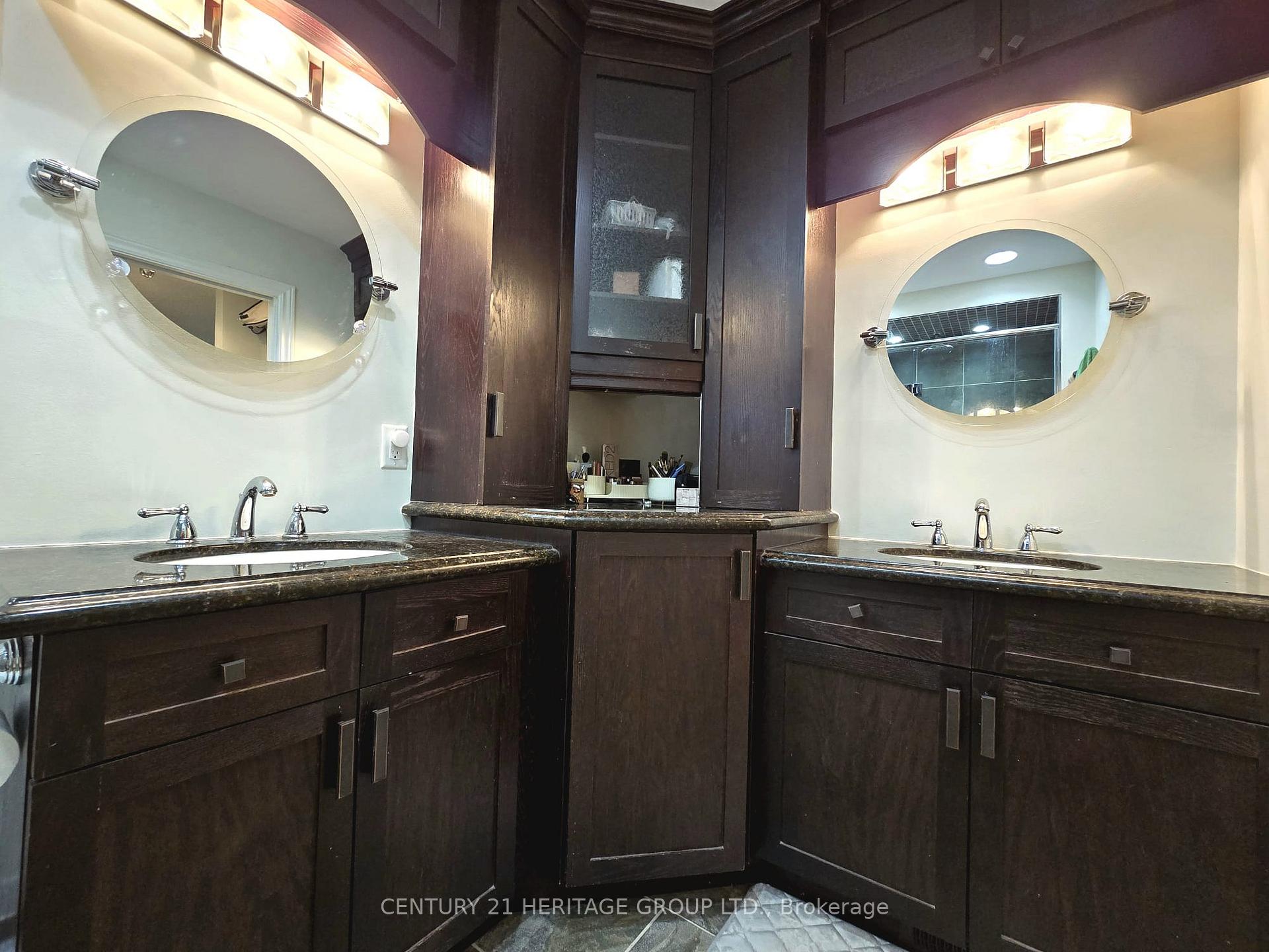 Photo 14 of 163 Fox Run, Barrie, Letitia Heights — HOMEH