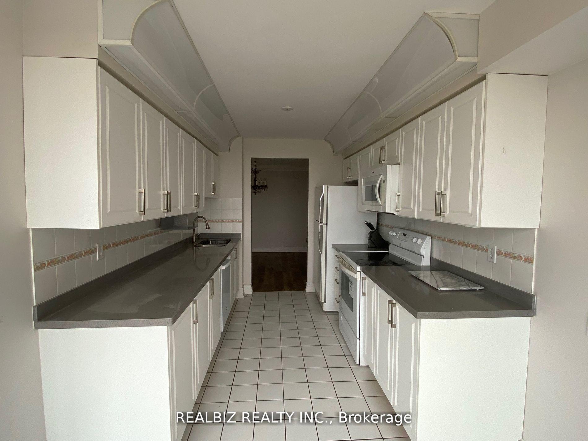 Photo 8 of Unit 908, 110 promenade Circle, Vaughan, Brownridge — HOMEH