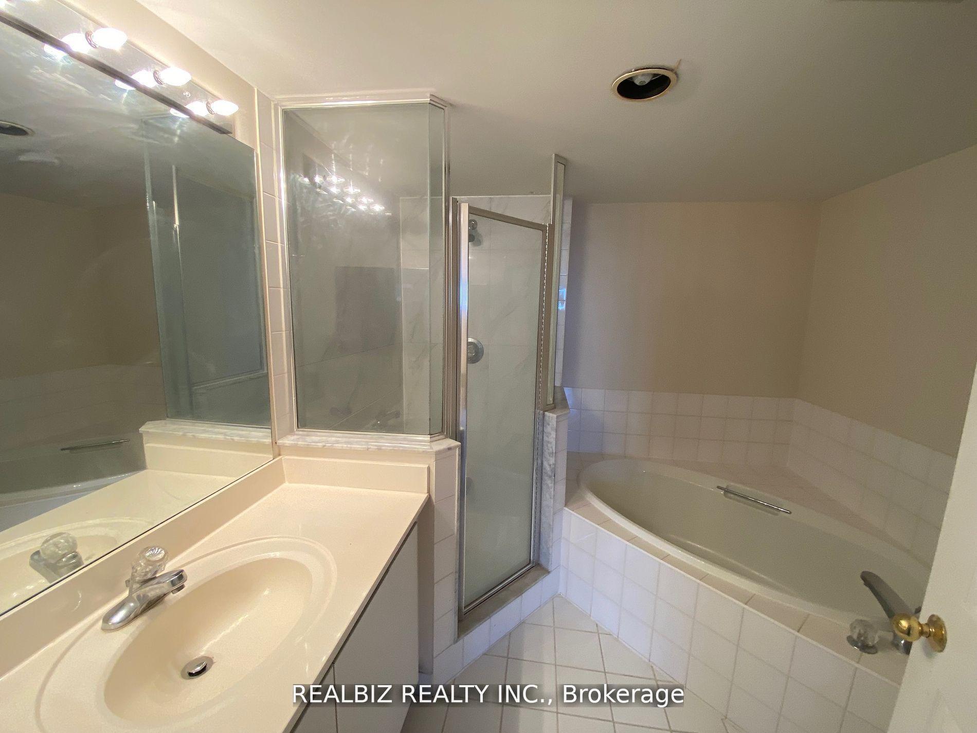 Photo 19 of Unit 908, 110 promenade Circle, Vaughan, Brownridge — HOMEH