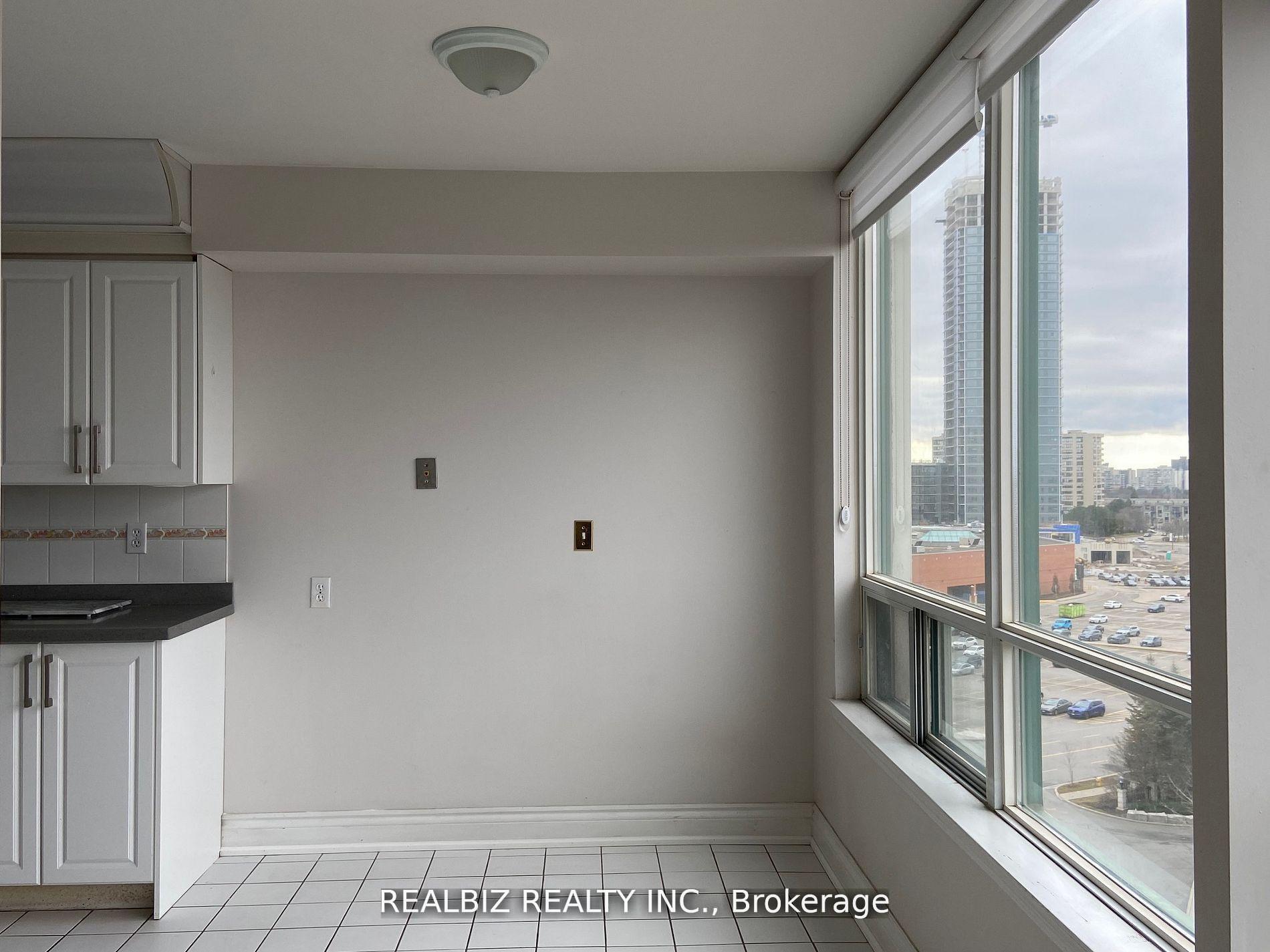 Photo 11 of Unit 908, 110 promenade Circle, Vaughan, Brownridge — HOMEH
