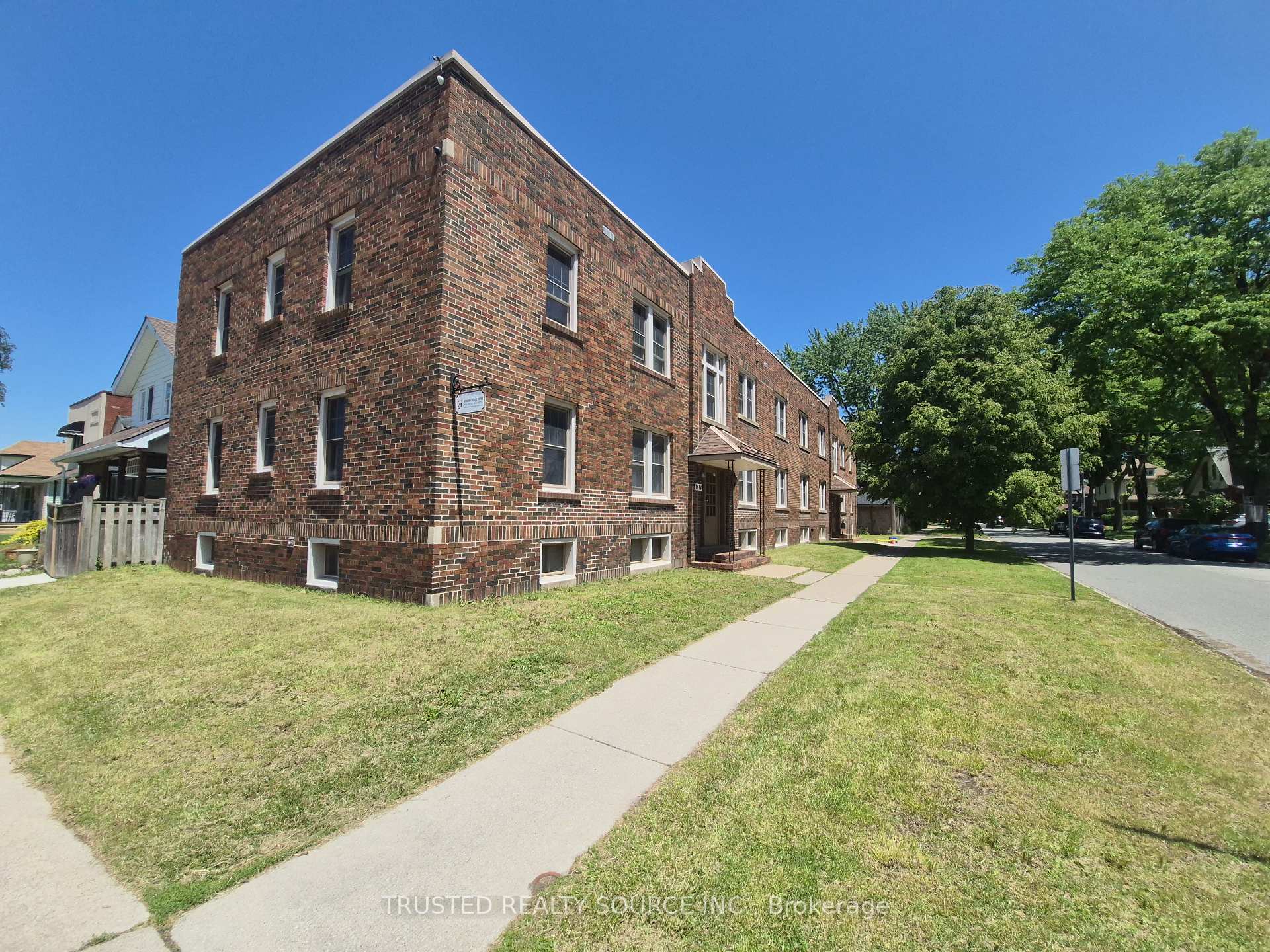 Front of Unit #4, 1614 Ontario Street