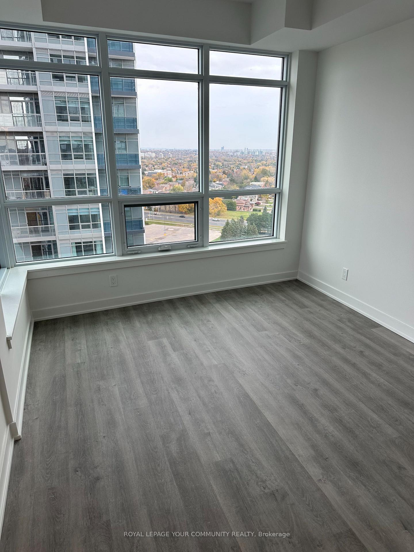 Photo 6 of Unit 1707, 30 Upper Mall Way, Vaughan, Brownridge — HOMEH