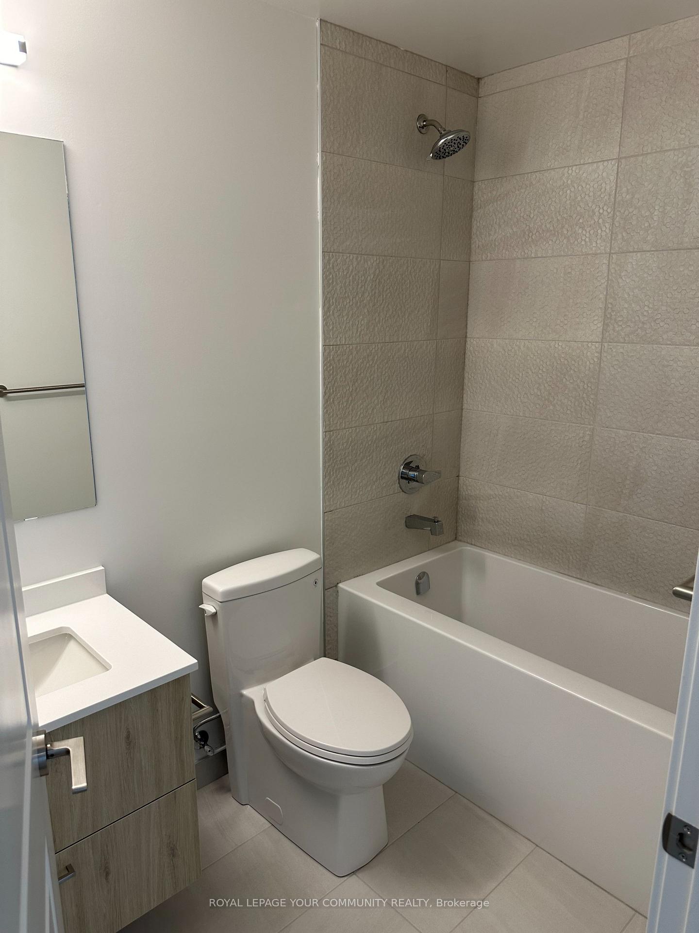 Photo 7 of Unit 1707, 30 Upper Mall Way, Vaughan, Brownridge — HOMEH